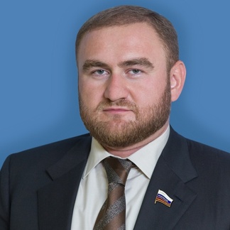 Р. Арашуков принял участие в Едином уроке в средней школе а. Хабез ...