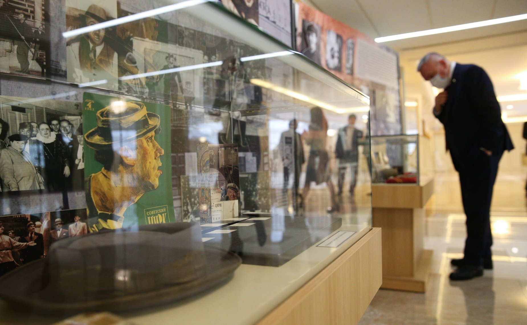 Открытие в Совете Федерации выставки, посвященной 100-летию со дня рождения Юрия Никулина