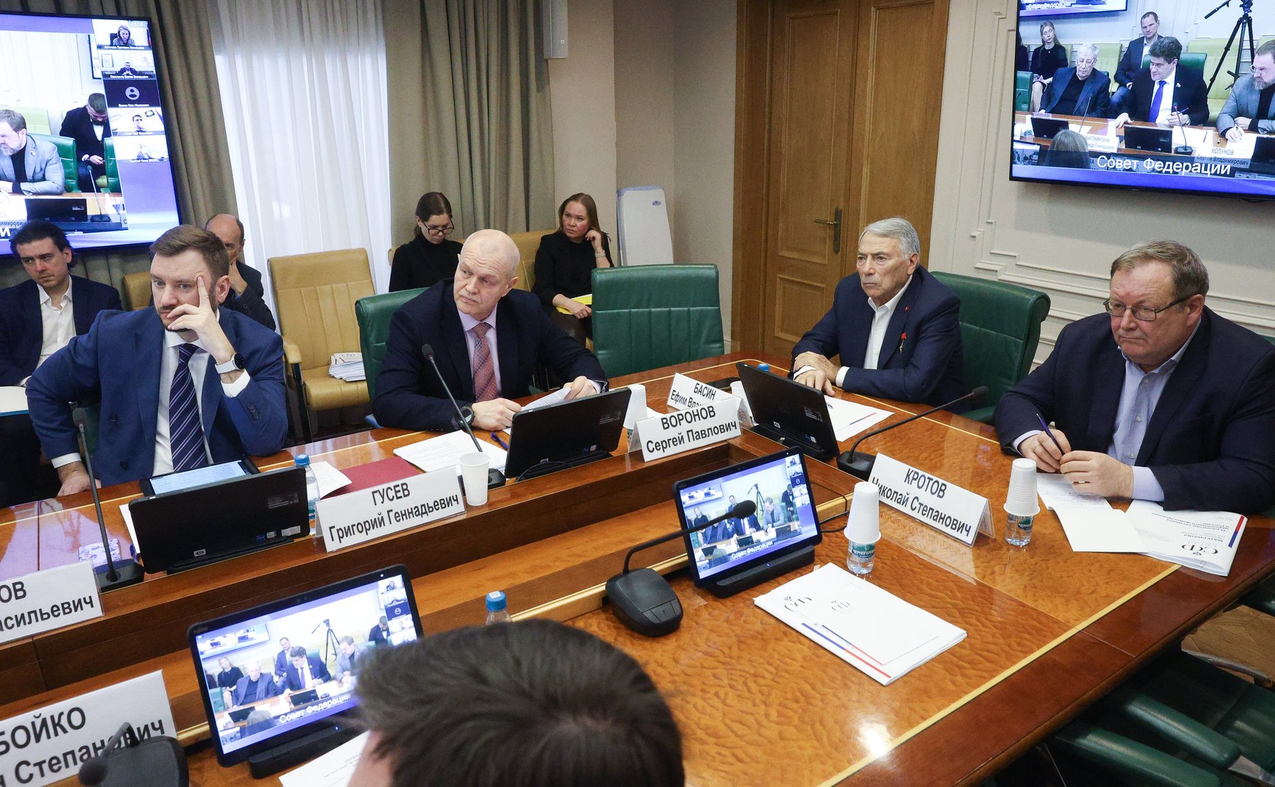 Круглый стол на тему «О развитии сегмента деревянного домостроения в России»