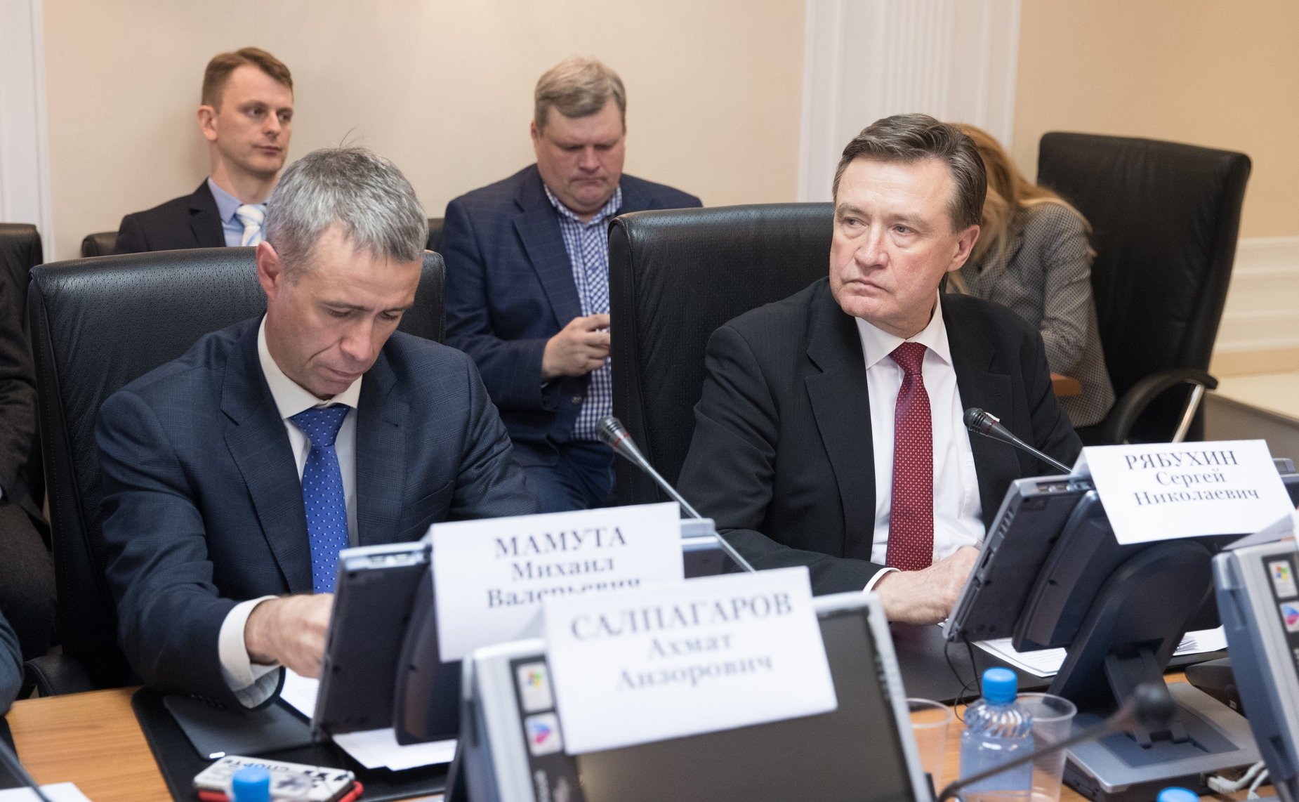 «Круглый стол», посвященный совершенствованию законодательства в сфере защиты прав и законных интересов физических лиц при осуществлении деятельности по возврату просроченной задолженности