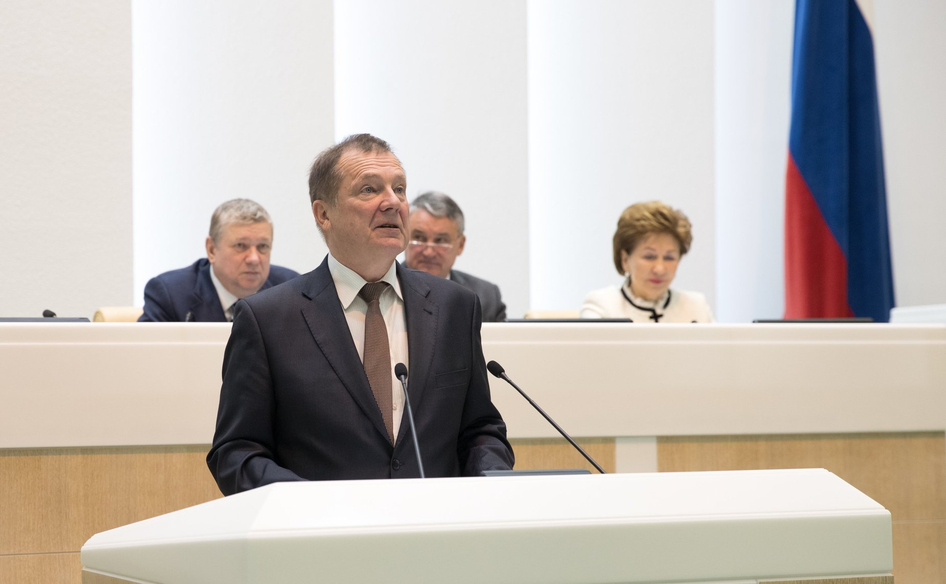 С. Катанандов