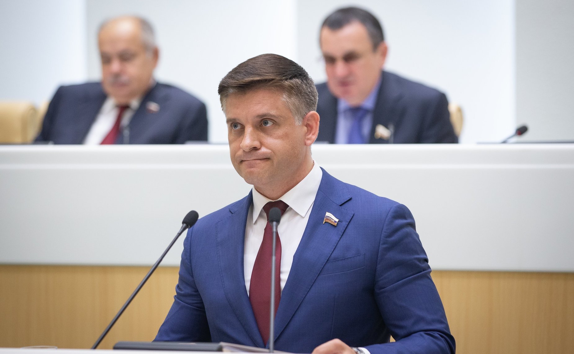 Юрий Архаров