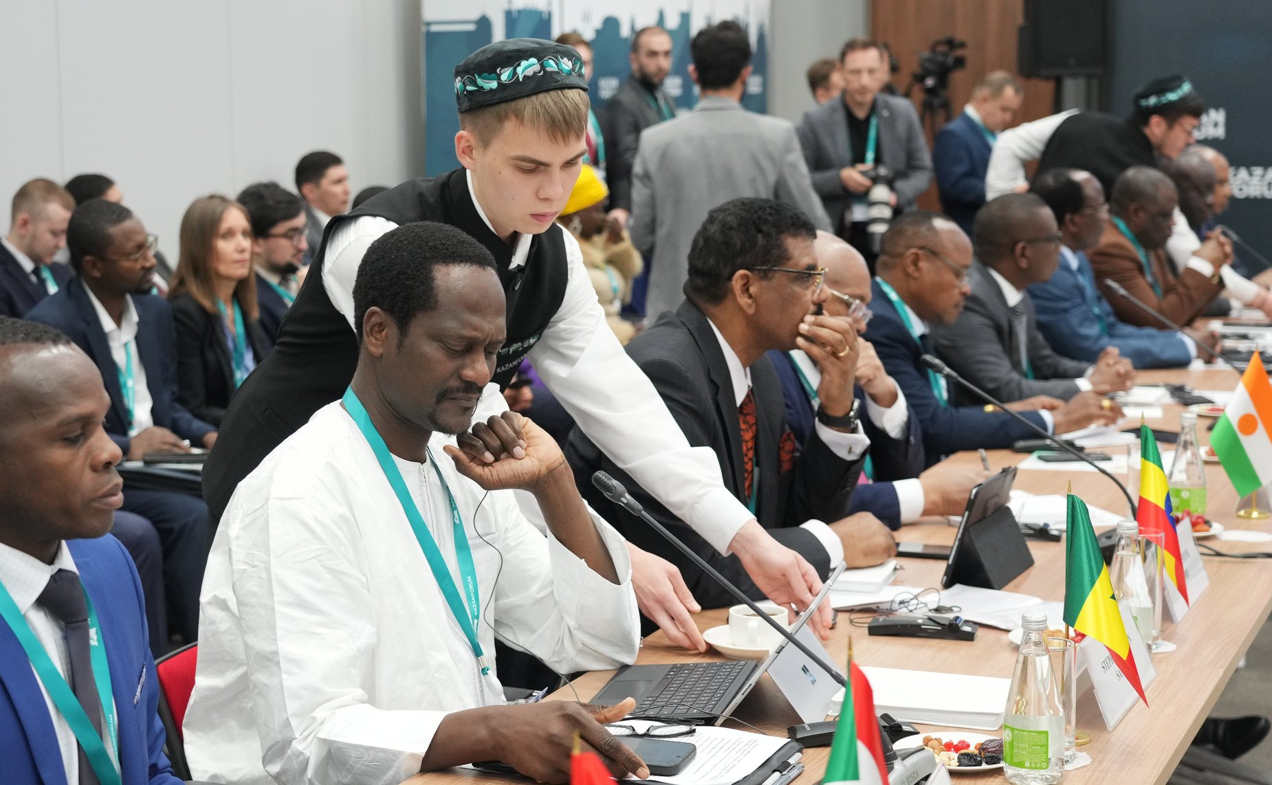 Григорий Карасин выступил в ходе встречи Чрезвычайных и Полномочных Послов иностранных государств в России. Мероприятие состоялось в рамках XVI Международного экономического форума «Россия – Исламский мир: KazanForum»