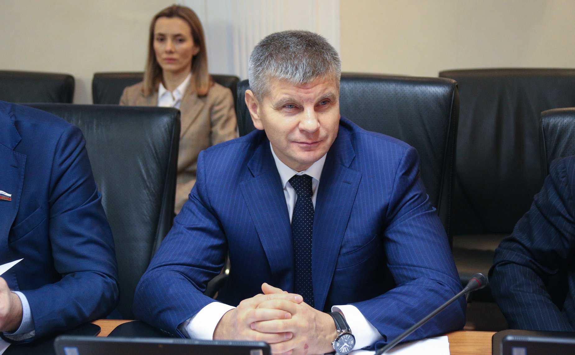 Геннадий Голов