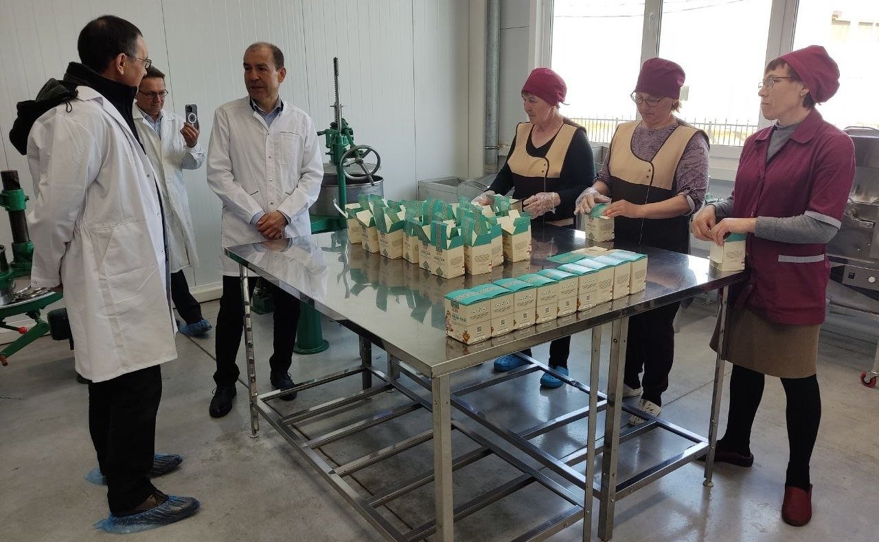 Николай Федоров посетил сельскохозяйственный потребительский перерабатывающий кооператив “Мелилотус„, действующий в деревне Новые Шальтямы Канашского муниципального округа Чувашской Республики