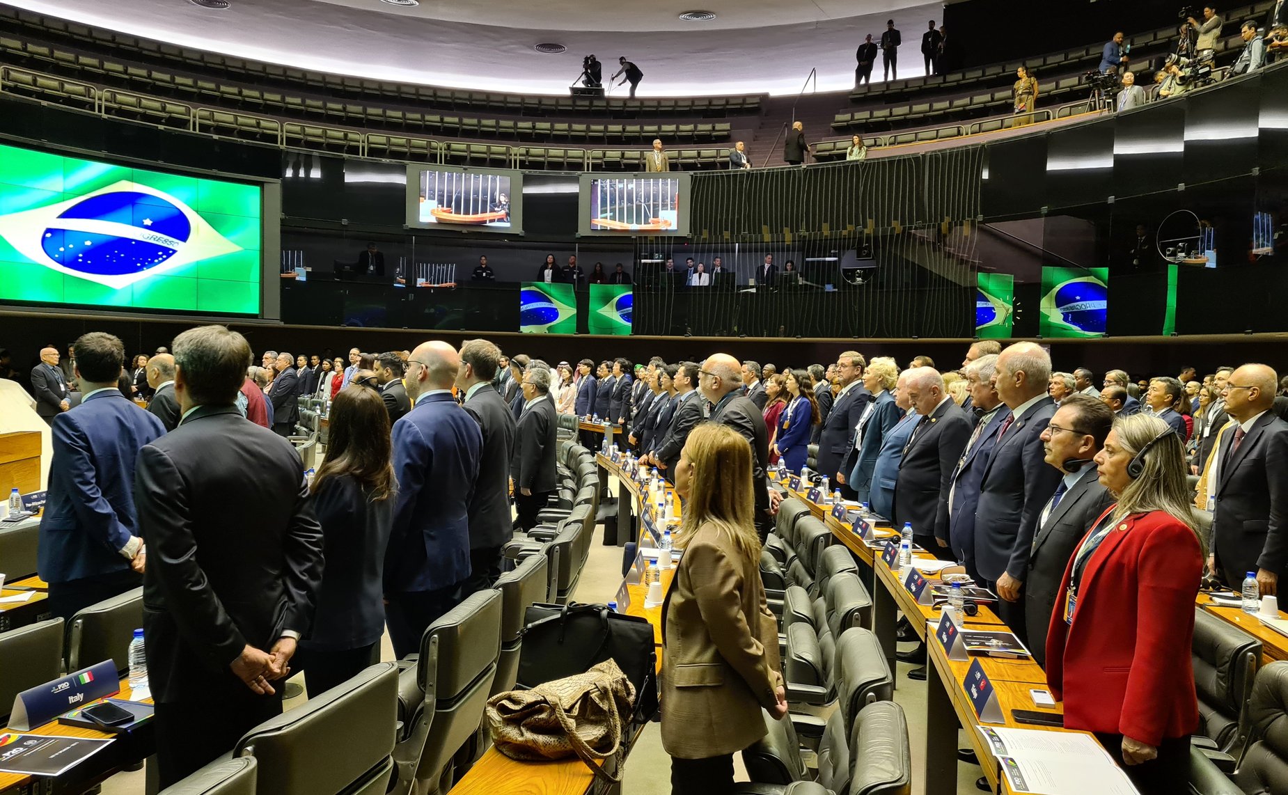 Делегация Федерального Собрания РФ во главе с заместителем Председателя СФ Константином Косачевым приняла участие в десятом юбилейном Саммите председателей парламентов государств «Группы двадцати» в Бразилиа