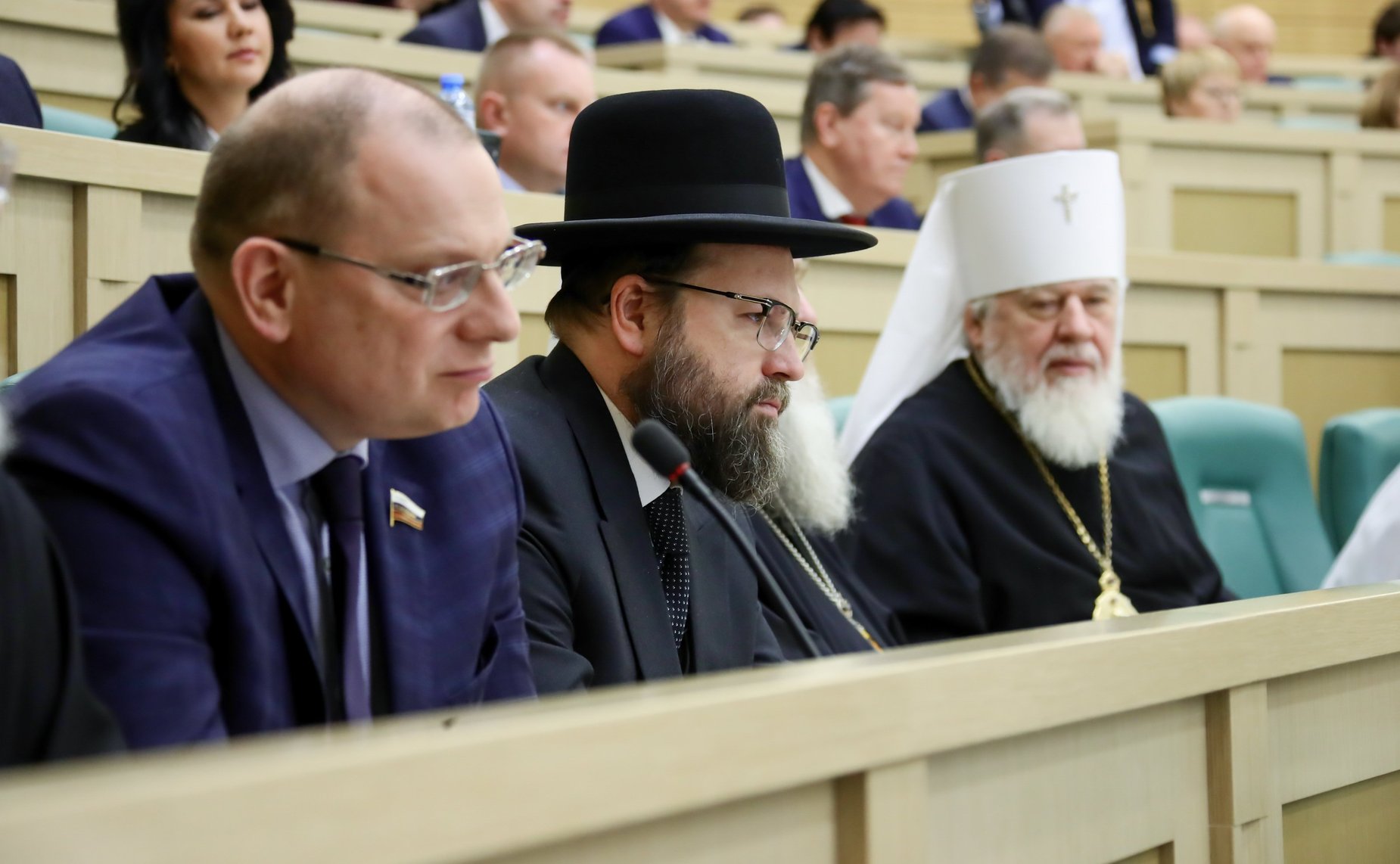 Пленарное заседание VIII Рождественских парламентских встреч в рамках XXVIII Международных Рождественских образовательных чтений «Великая Победа: наследие и наследники»