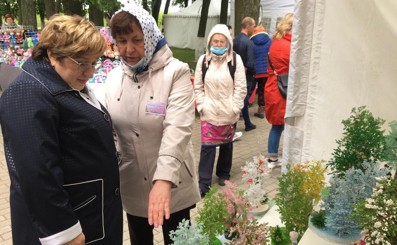 Ольга Хохлова приветствовала участников и гостей фестиваля творчества и ремёсел «Реки-Руки», состоявшегося во Владимире