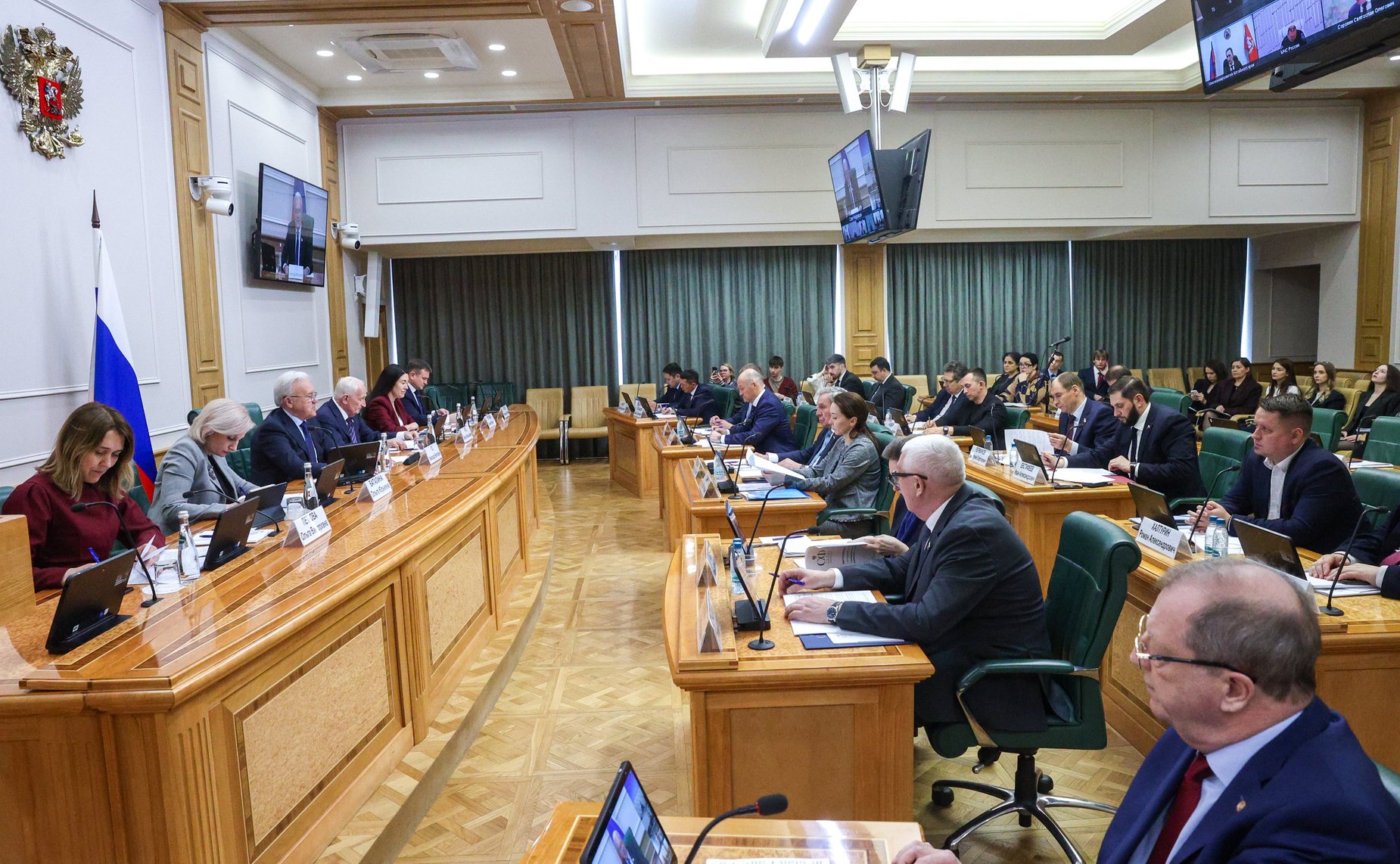 Заседание Совета по вопросам развития Сибири при Председателе Совета Федерации ФС РФ «Человеческий капитал Сибири: проблемы и перспективы развития»