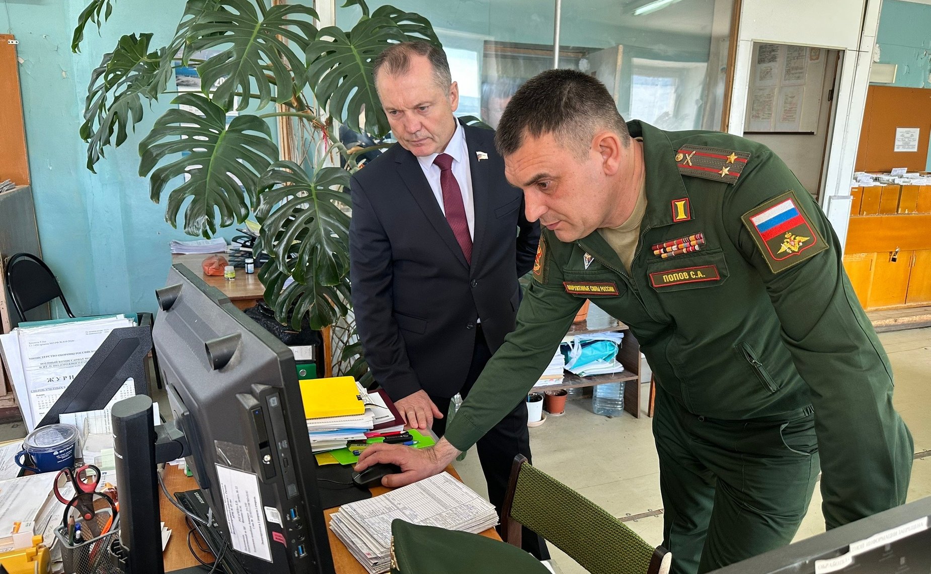 Игорь Мурог в рамках поездки в регион ознакомился с работой военных комиссариатов