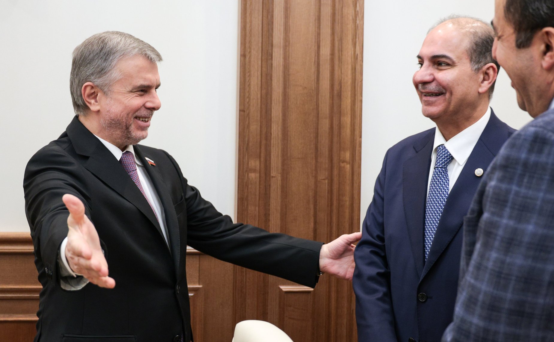 Белан Хамчиев провел встречу с Чрезвычайным и Полномочным Послом Королевства Саудовская Аравия в Российской Федерации