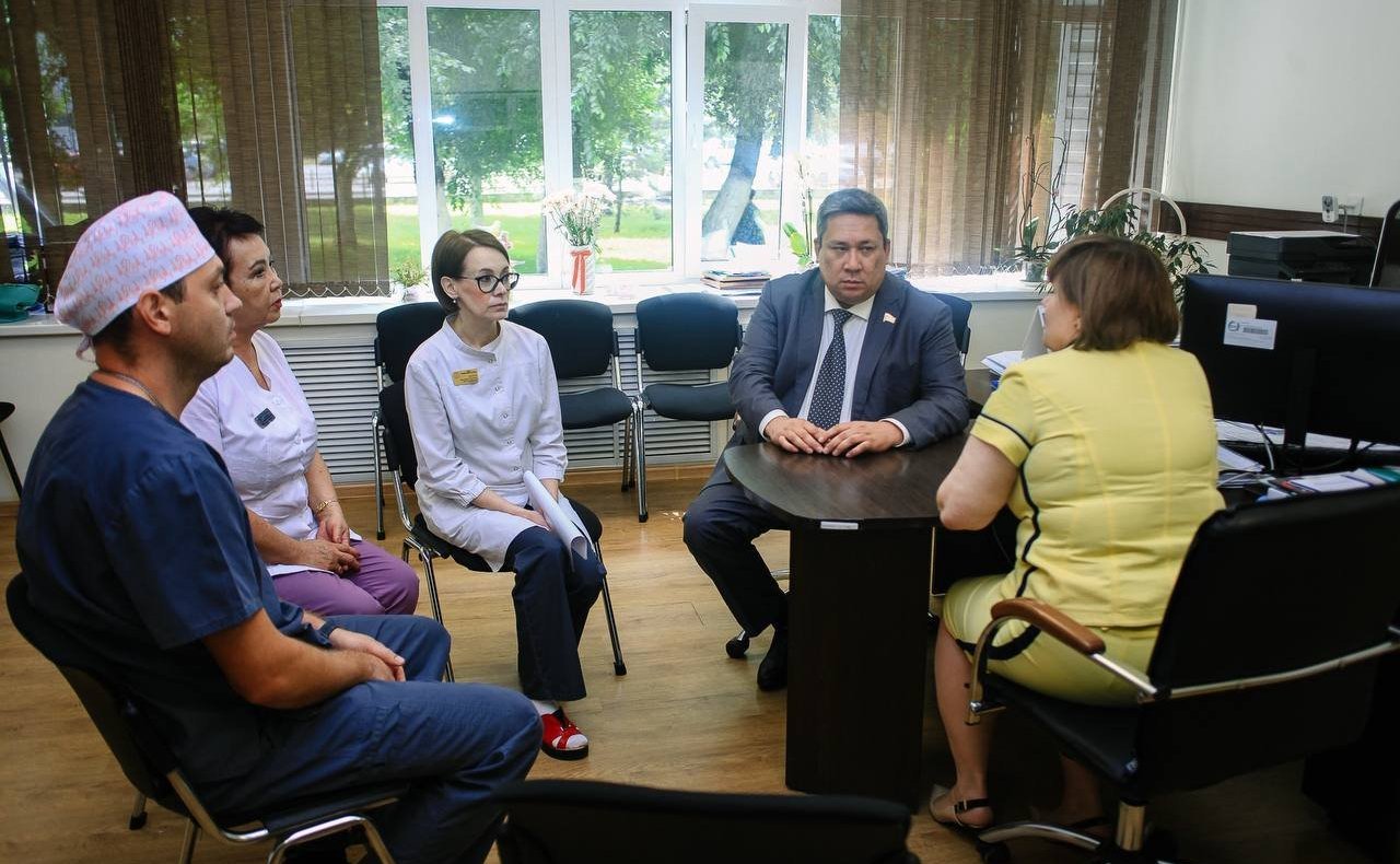 Владимир Полетаев проинспектировал работу социальных и образовательных учреждений Республики Алтай