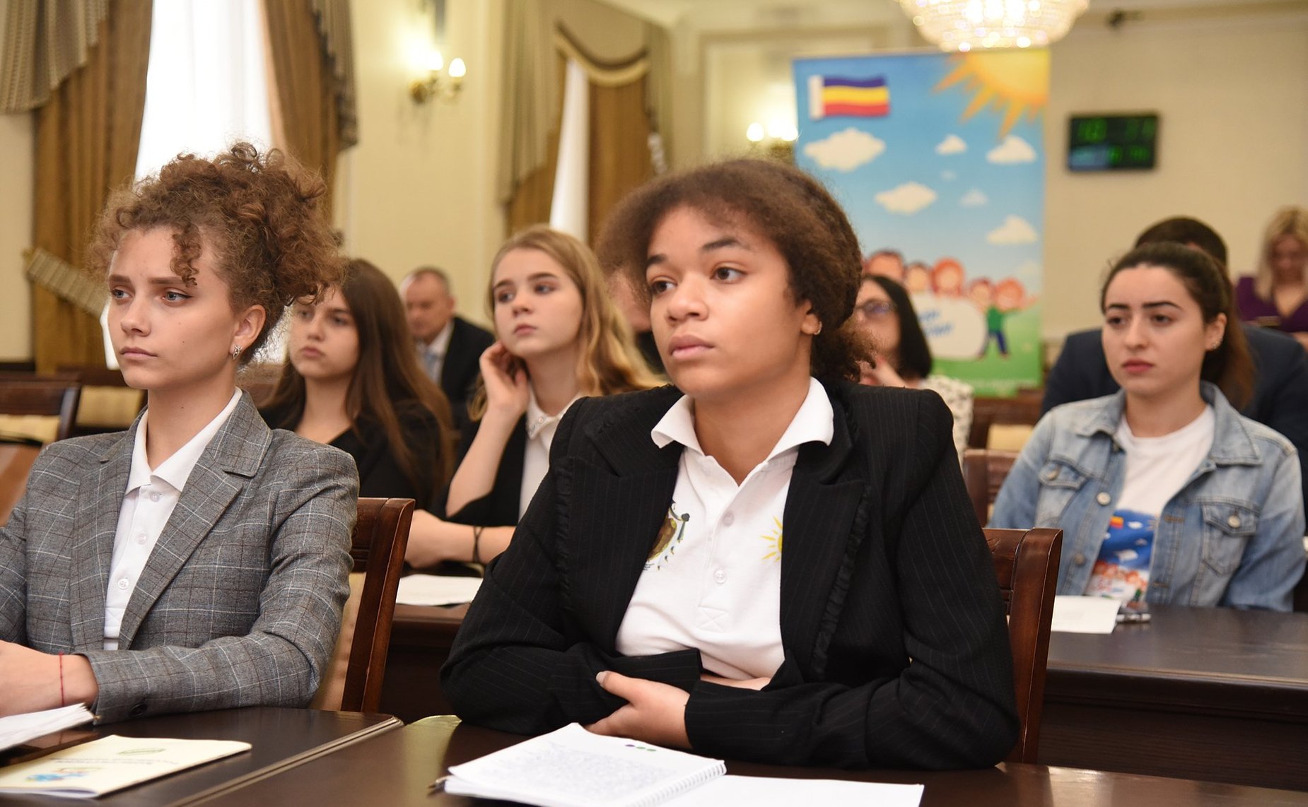 «Круглый стол» Комитета СФ по Регламенту и организации парламентской деятельности на тему «Диалог на равных: Добровольческая деятельность в сфере правового просвещения молодежи»