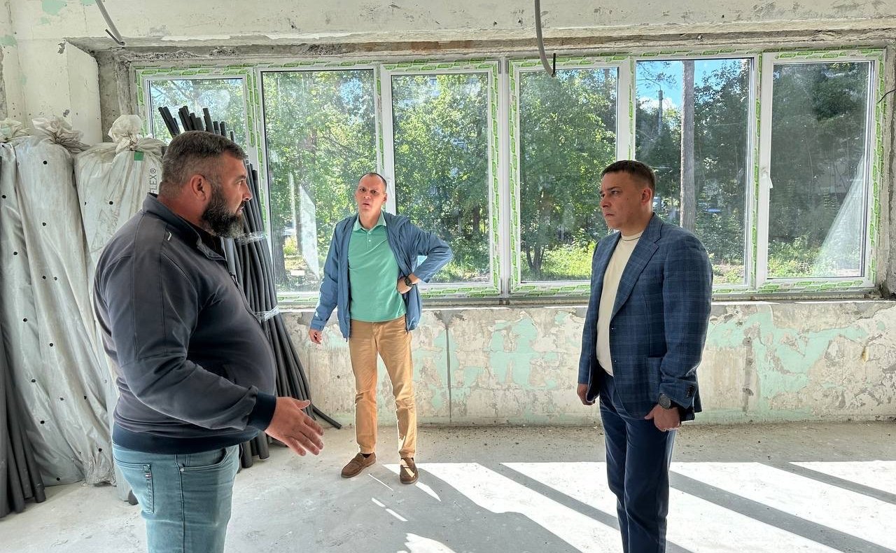 Айрат Гибатдинов совершил рабочую поездку в город Димитровград и Мелекесский район, где посетил ряд ключевых социальных и медицинских объектов