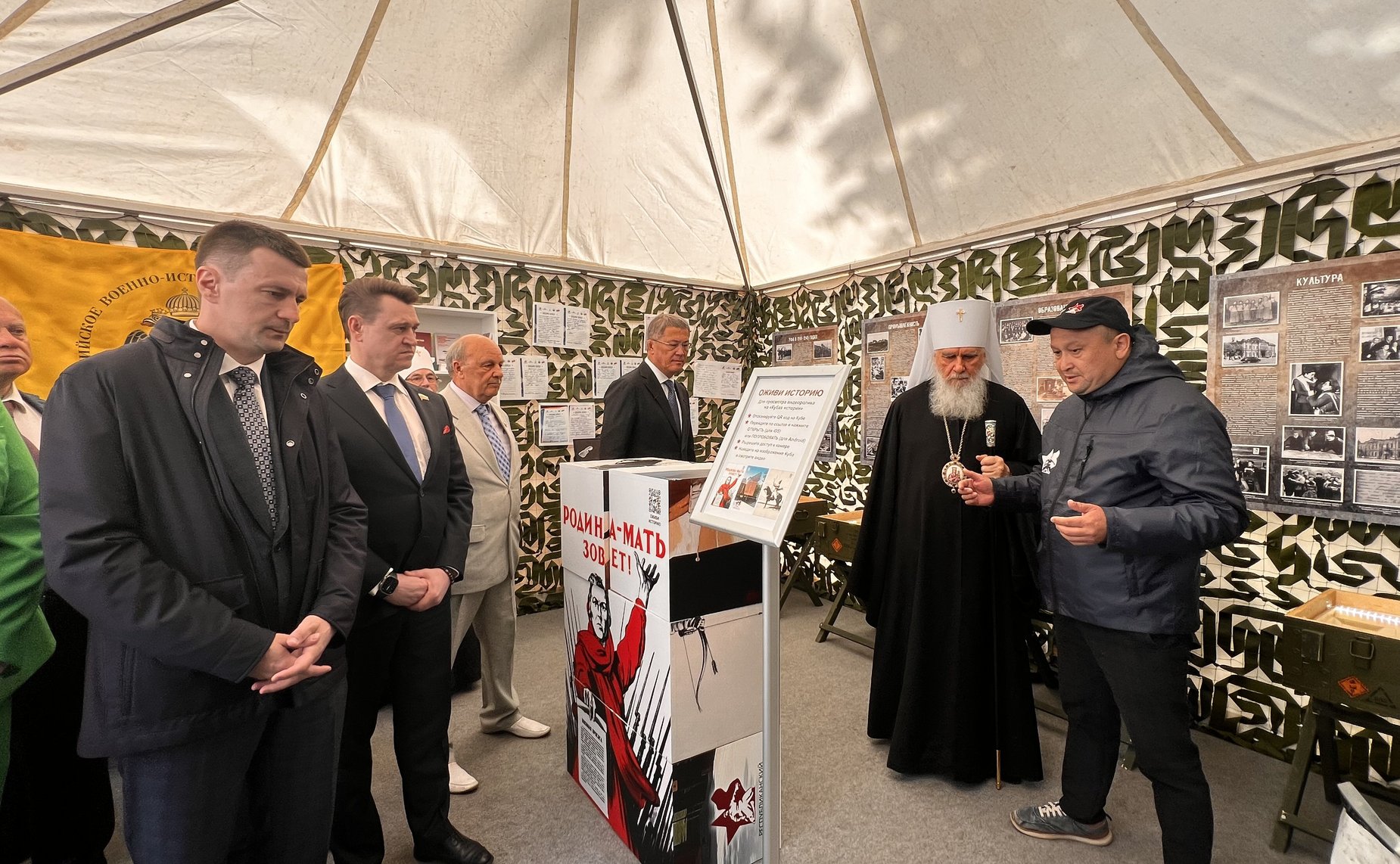 Олег Голов принял участие в открытии международной книжной ярмарки «Китап-байрам», которая проходит в столице Республики Башкортостан