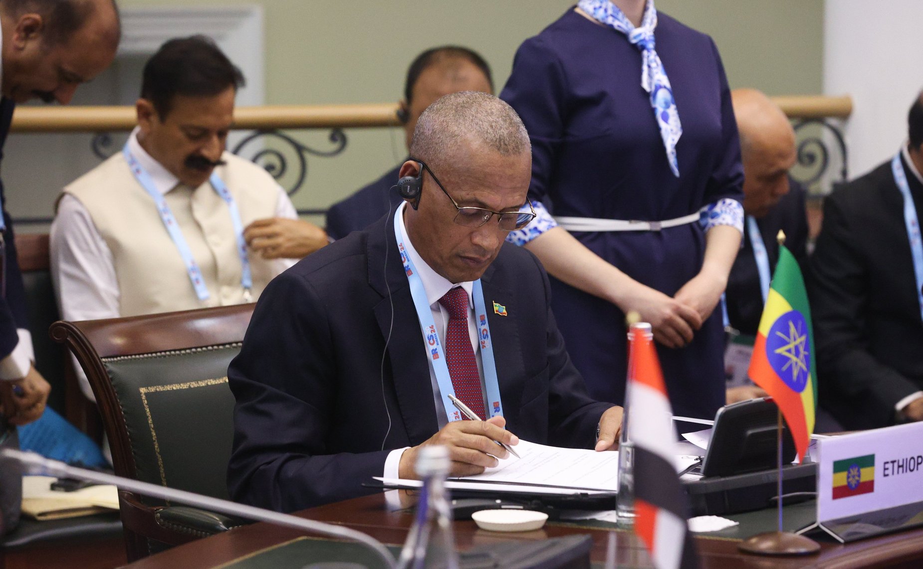 По итогам встречи главы делегаций стран БРИКС подписали Протокол к Меморандуму о взаимопонимании