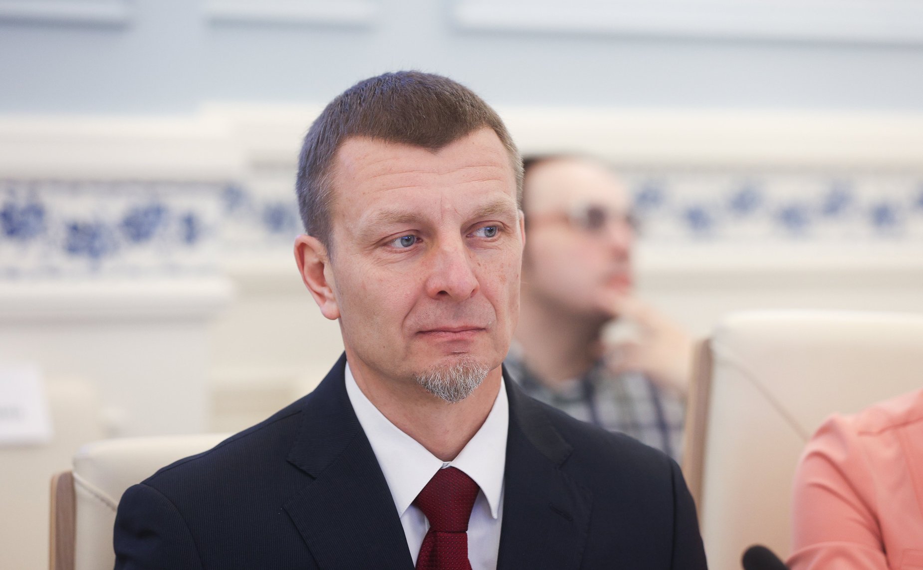 Круглый стол на тему «О патриотическом воспитании подрастающего поколения посредством приобщения к чтению художественной литературы военно-патриотической направленности»