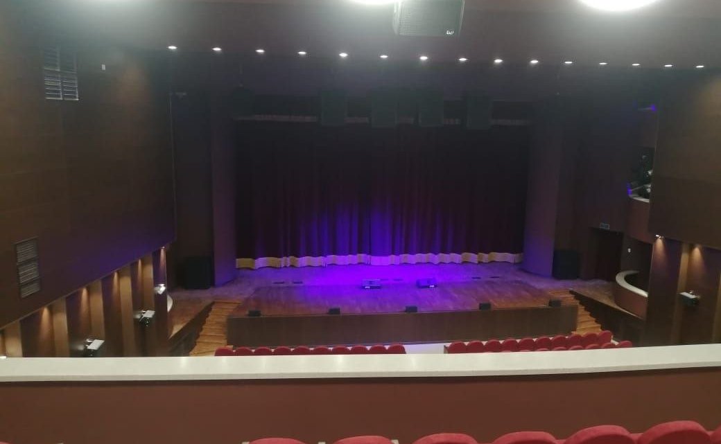 Сергей Михайлов в ходе поездки в регион проинспектировал завершение реконструкции краевого драматического театра