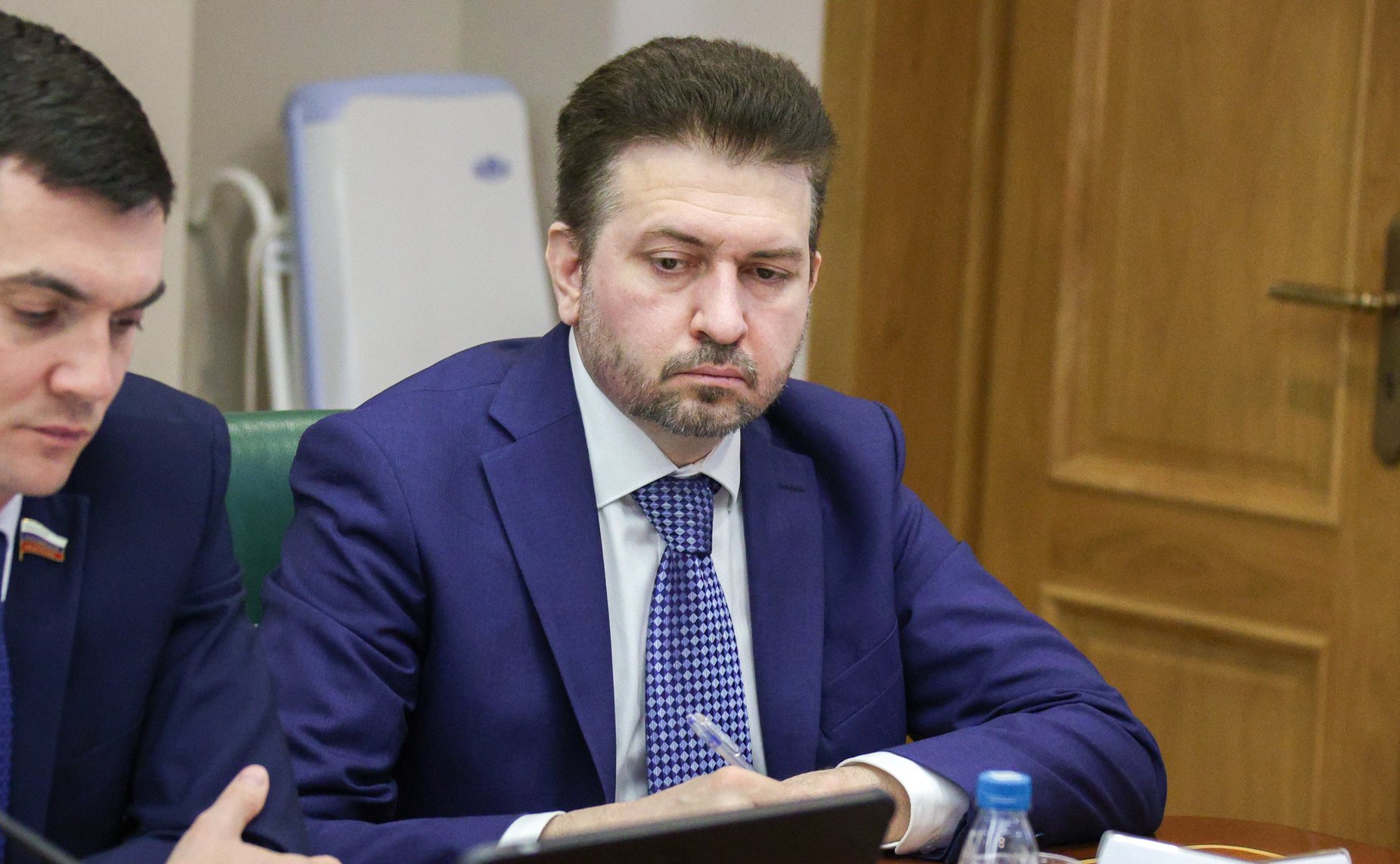 Парламентские слушания Комитета СФ по экономической политике «О реализации программ обновления парка общественного транспорта в субъектах РФ»