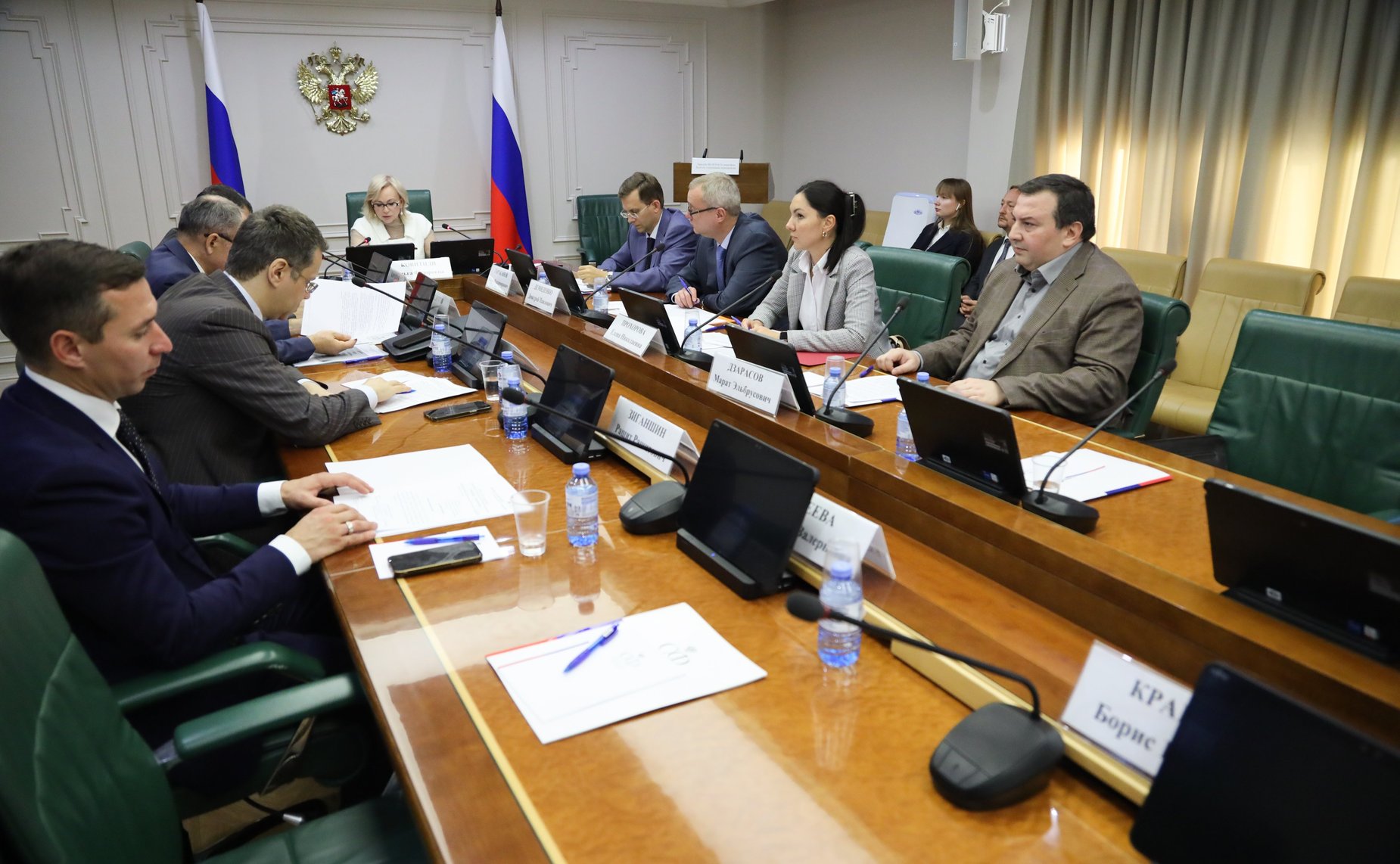 Круглый стол на тему «О целесообразности внесения изменений в ст. 15 Трудового кодекса РФ в части законодательного закрепления презумпции трудовых отношений между работником и работодателем, уклоняющимся от их ненадлежащего оформления»