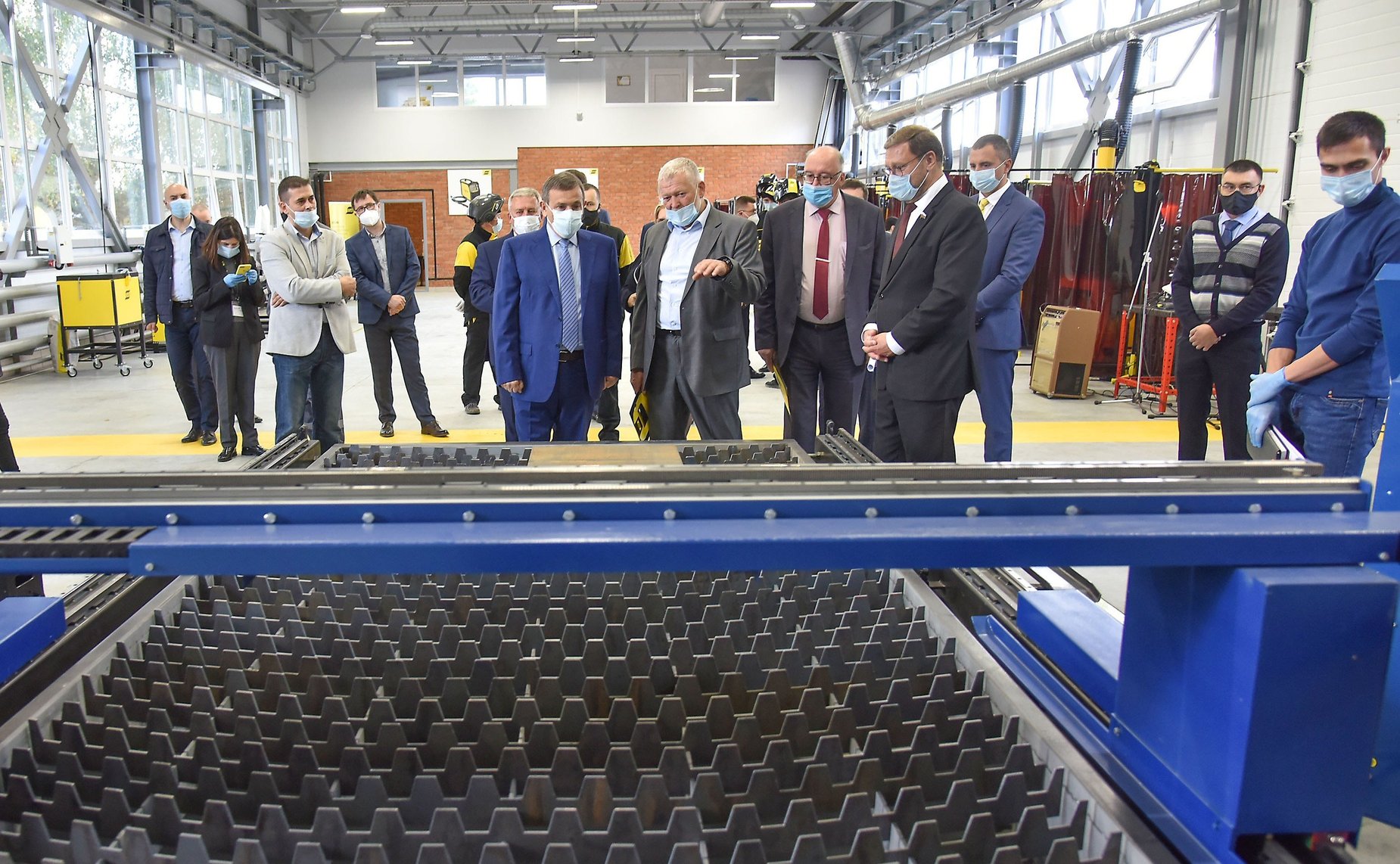 Константин Косачев и глава Республики Марий Эл Александр Евстифеев приняли участие в открытии Центра сварочных технологий