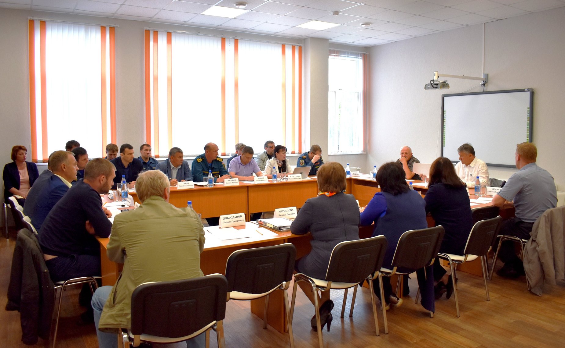 Ю. Воробьев провел совещание в Центре образования, оздоровления детей и развития туризма в Вытегорском районе Вологодской области