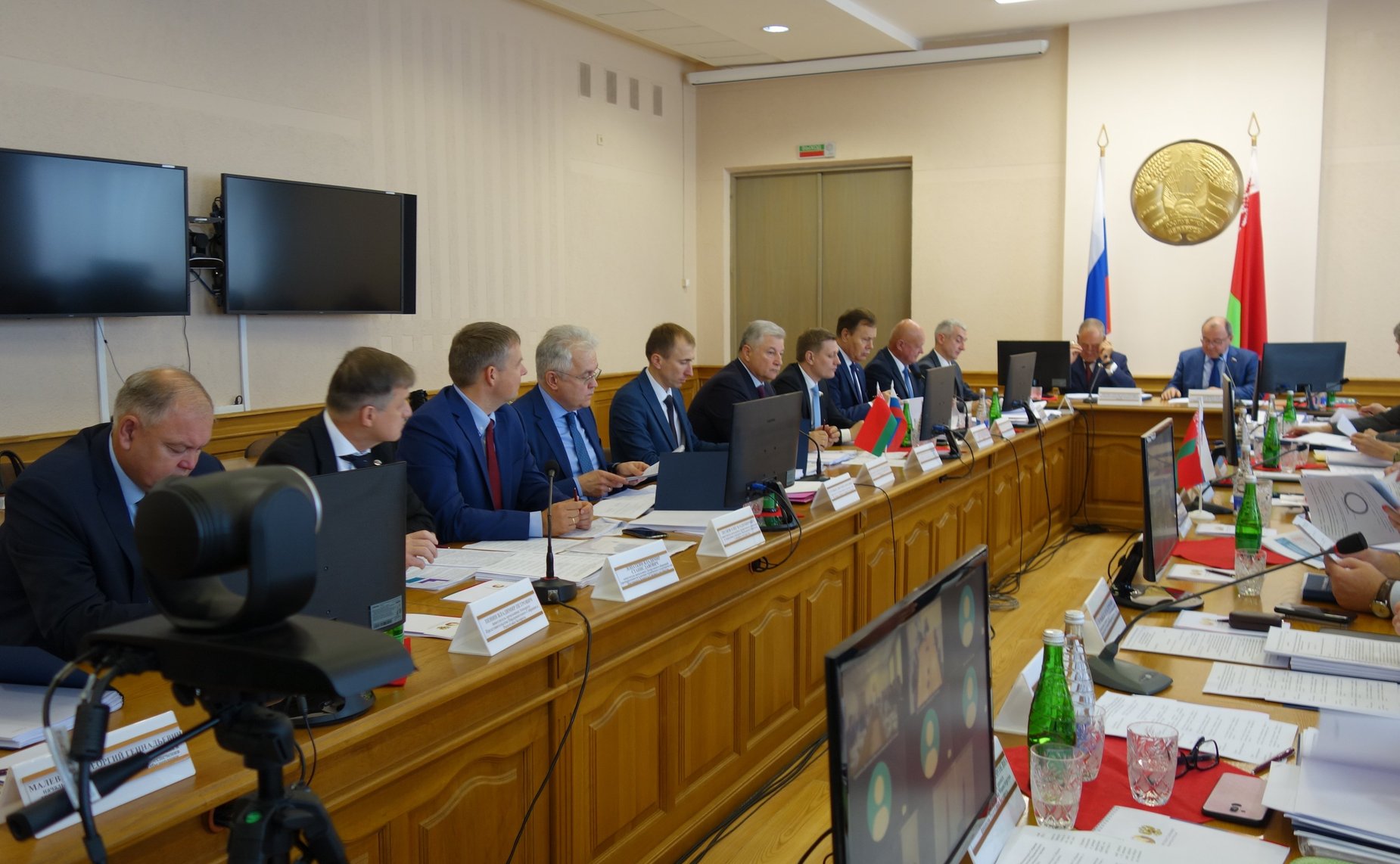 Заседание Комиссии Парламентского Собрания по бюджету, налогам и финансовому рынку и Комиссии Парламентского Собрания по экономической политике, промышленности и торговле