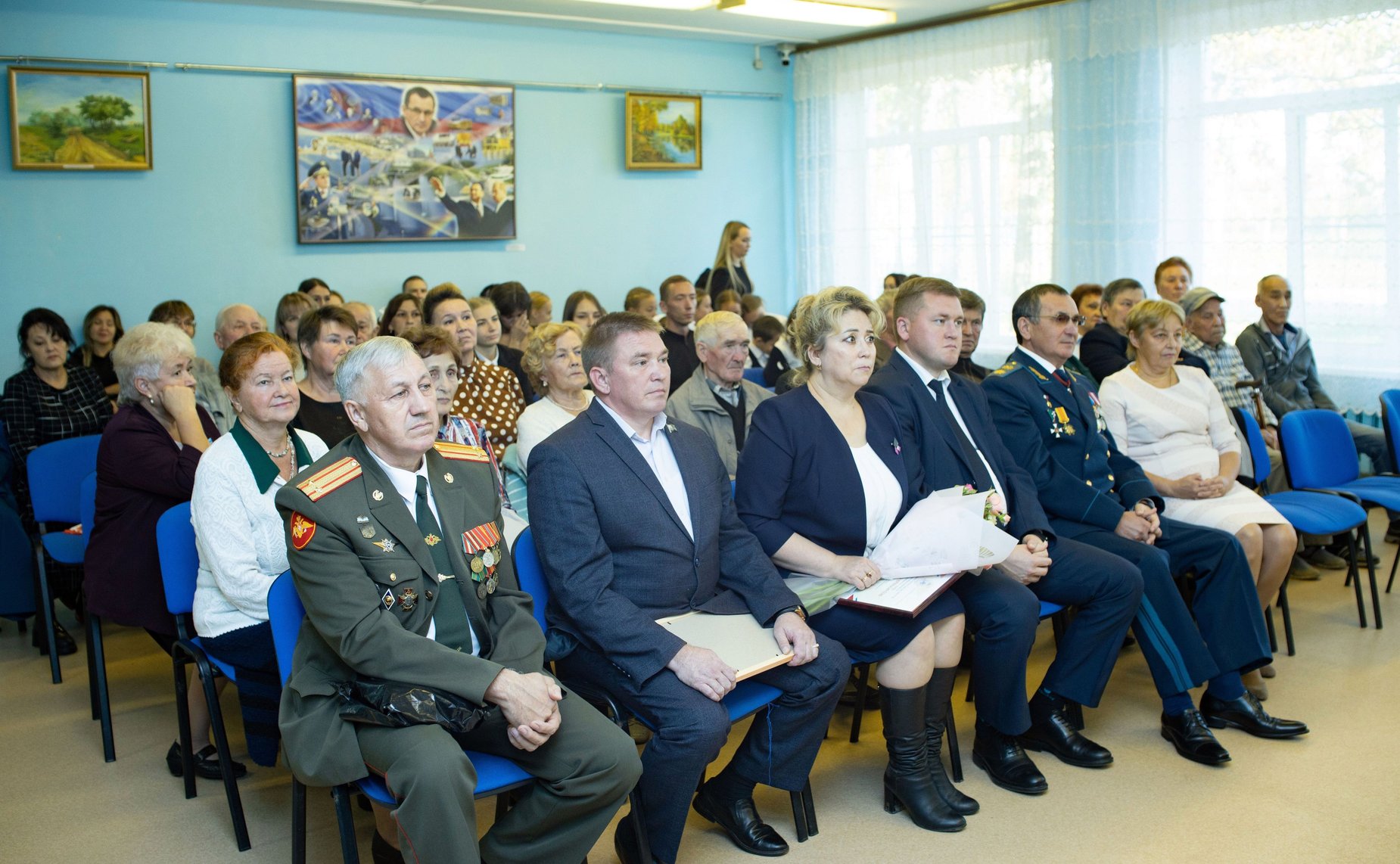 Николай Федоров принял участие в торжественном мероприятии, посвященном 90-летию Толиковской средней общеобразовательной школы Чебоксарского муниципального округа Чувашии