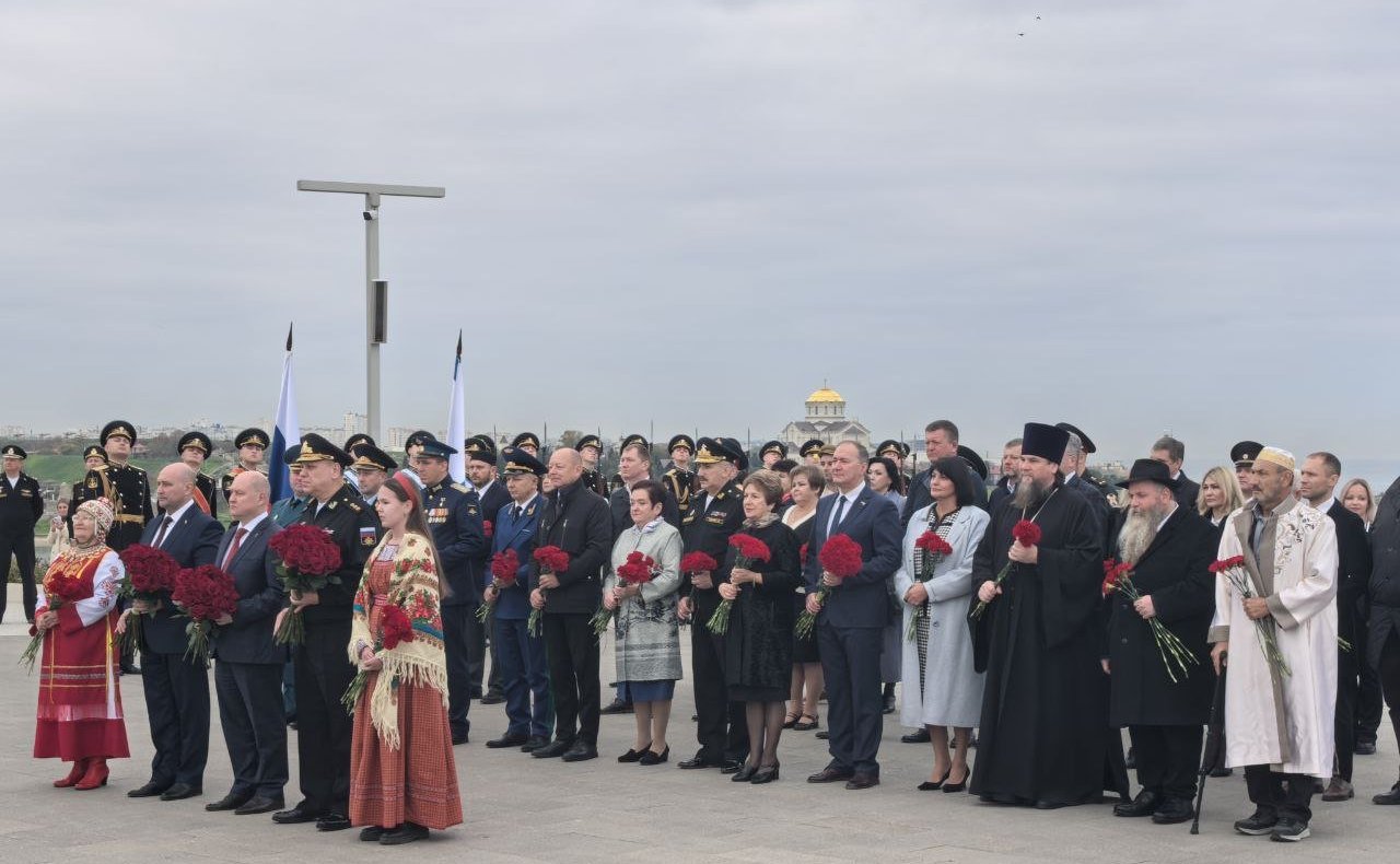 Екатерина Алтабаева приняла участие в праздничных торжествах по случаю Дня народного единства