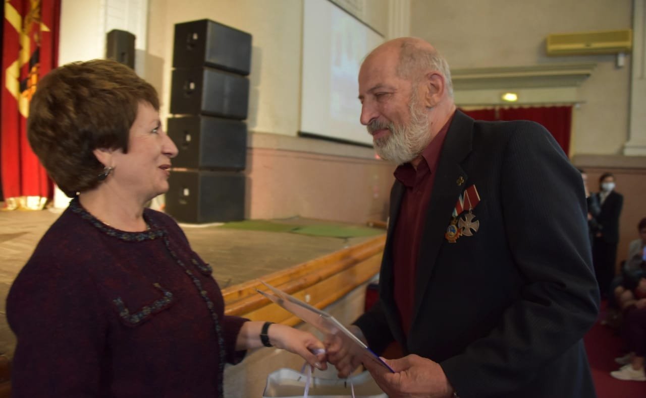 Екатерина Алтабаева вручила ликвидаторам последствий Чернобыльской катастрофы благодарственные письма СФ