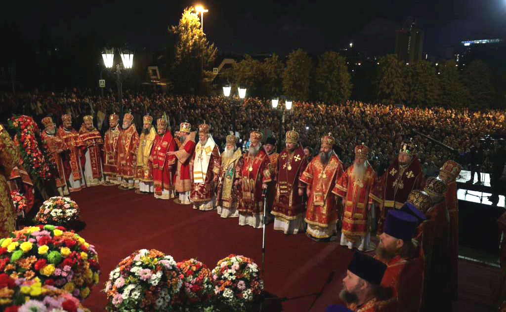 Маргарита Павлова в качестве почетного гостя открыла одно из мероприятий Царских дней — выставку в монастыре святых Царственных страстотерпцев в урочище Ганина Яма