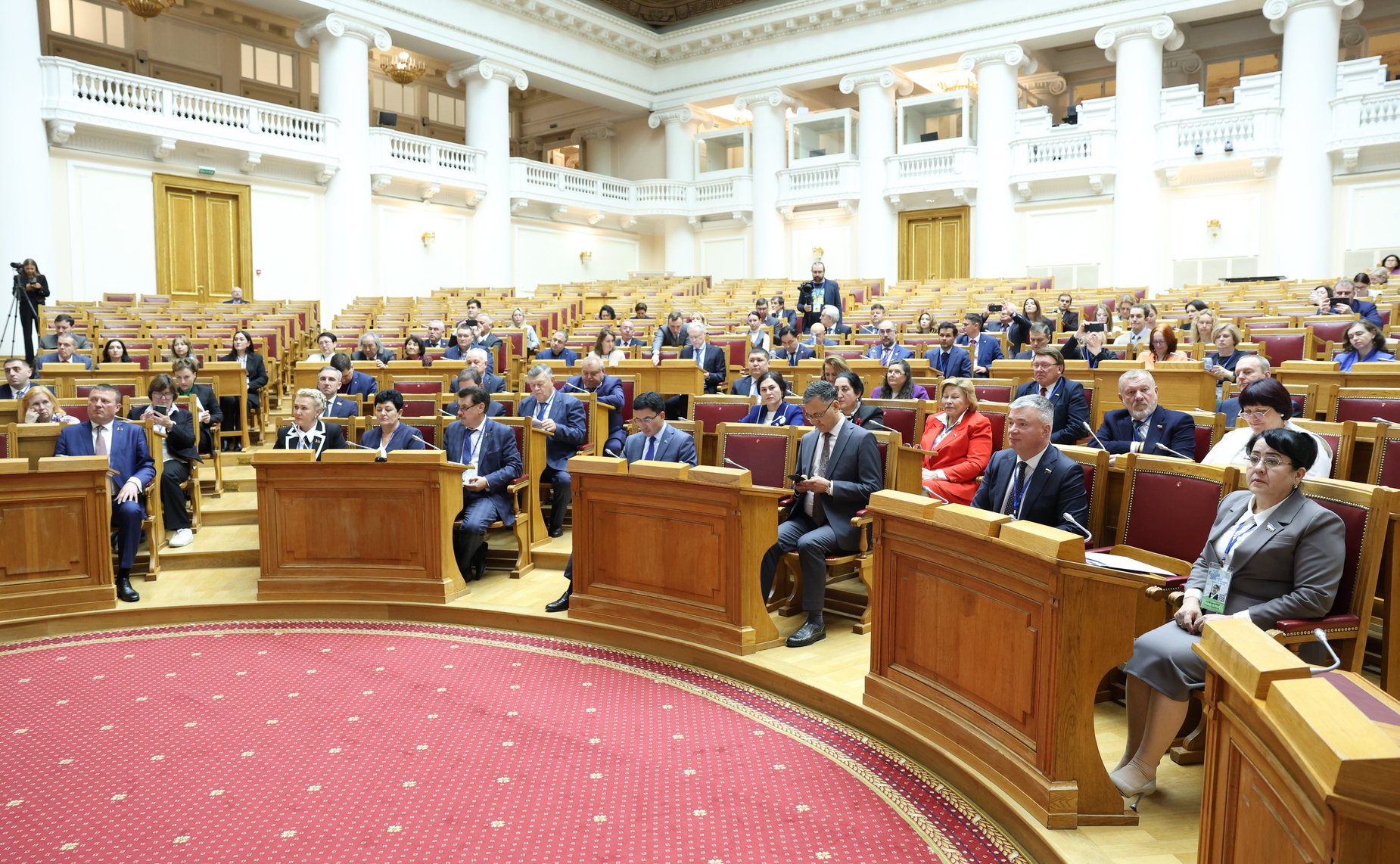 Сенаторы приняли участие в Пленарном заседании Второй международной конференции «Русский язык – основа интеграционного диалога в регионе СНГ»