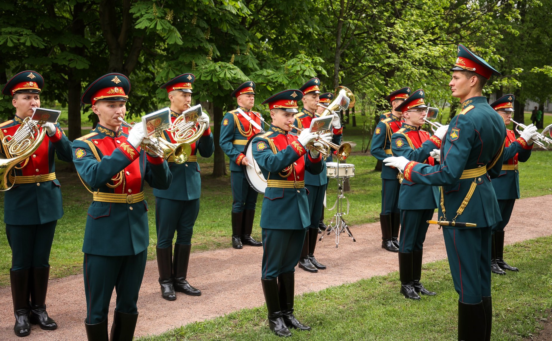 Церемония высадки деревьев в рамках проведения международной эколого-патриотической акции «Сад памяти», приуроченной к году Защитника Отечества