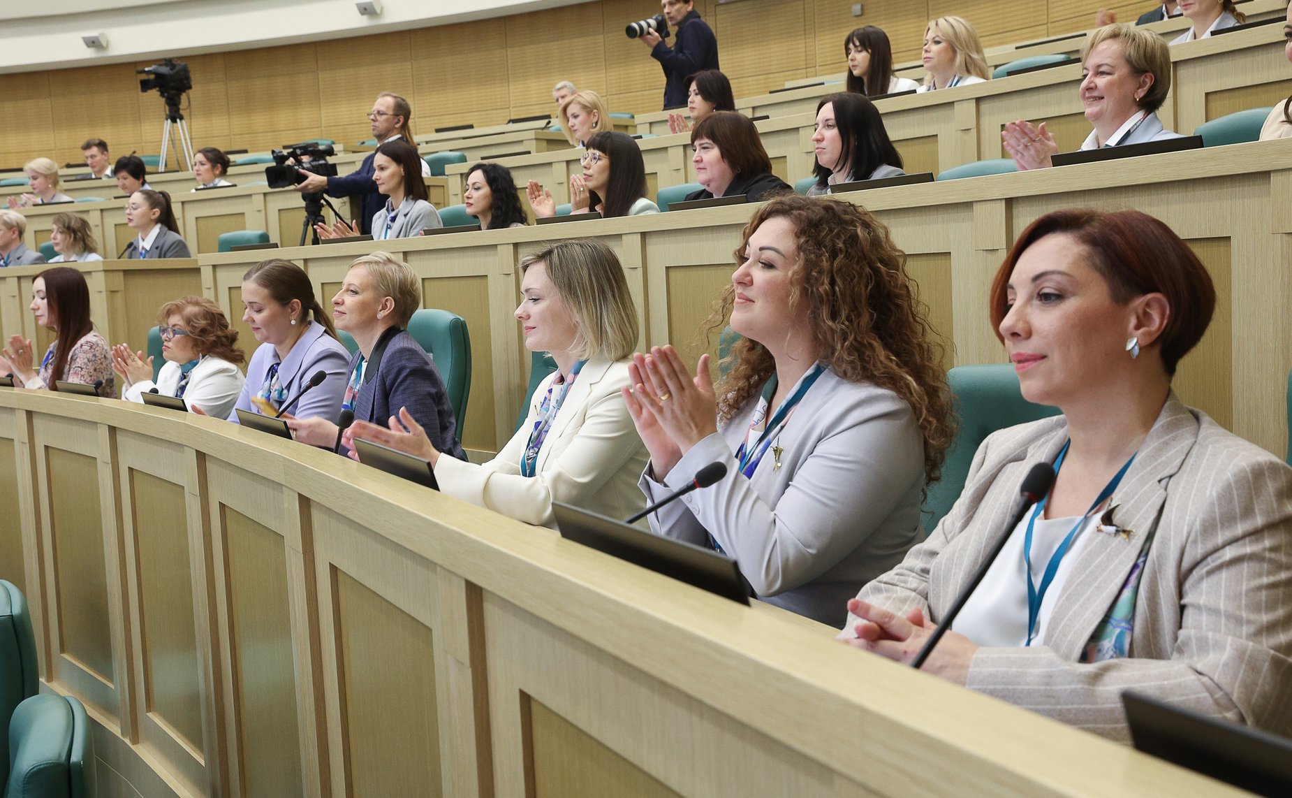 Торжественное мероприятие, посвященное подведению итогов второго международного потока образовательной программы «Женщина-лидер»