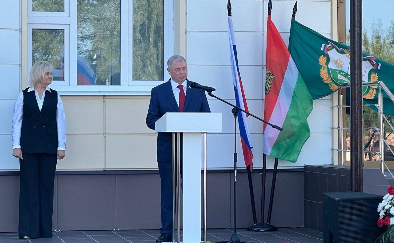 В селе Лопатино Тарусского района состоялось открытие новой средней общеобразовательной школы