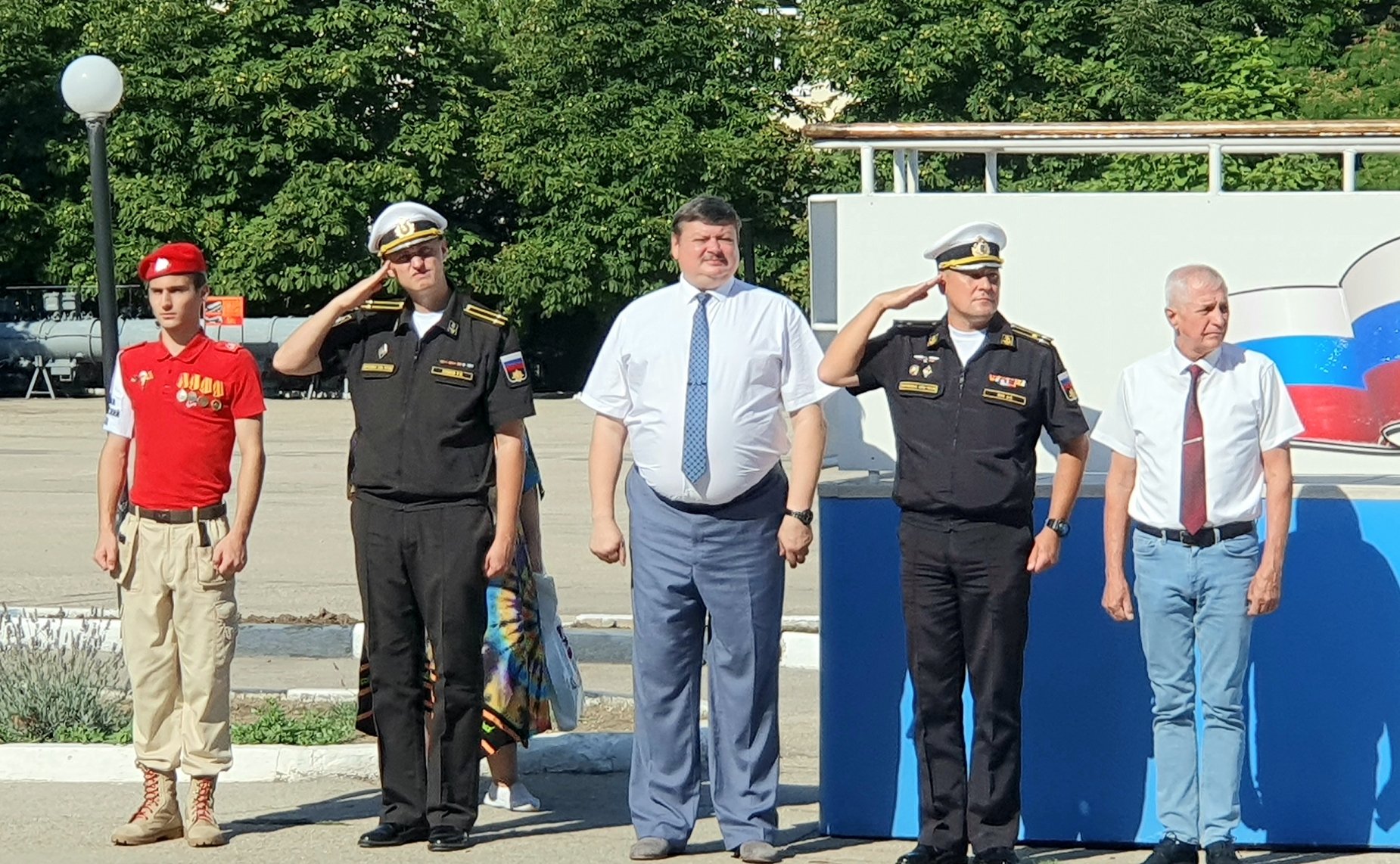 Сергей Колбин вручил лучшим юнармейцам знаки «Юнармейская доблесть»