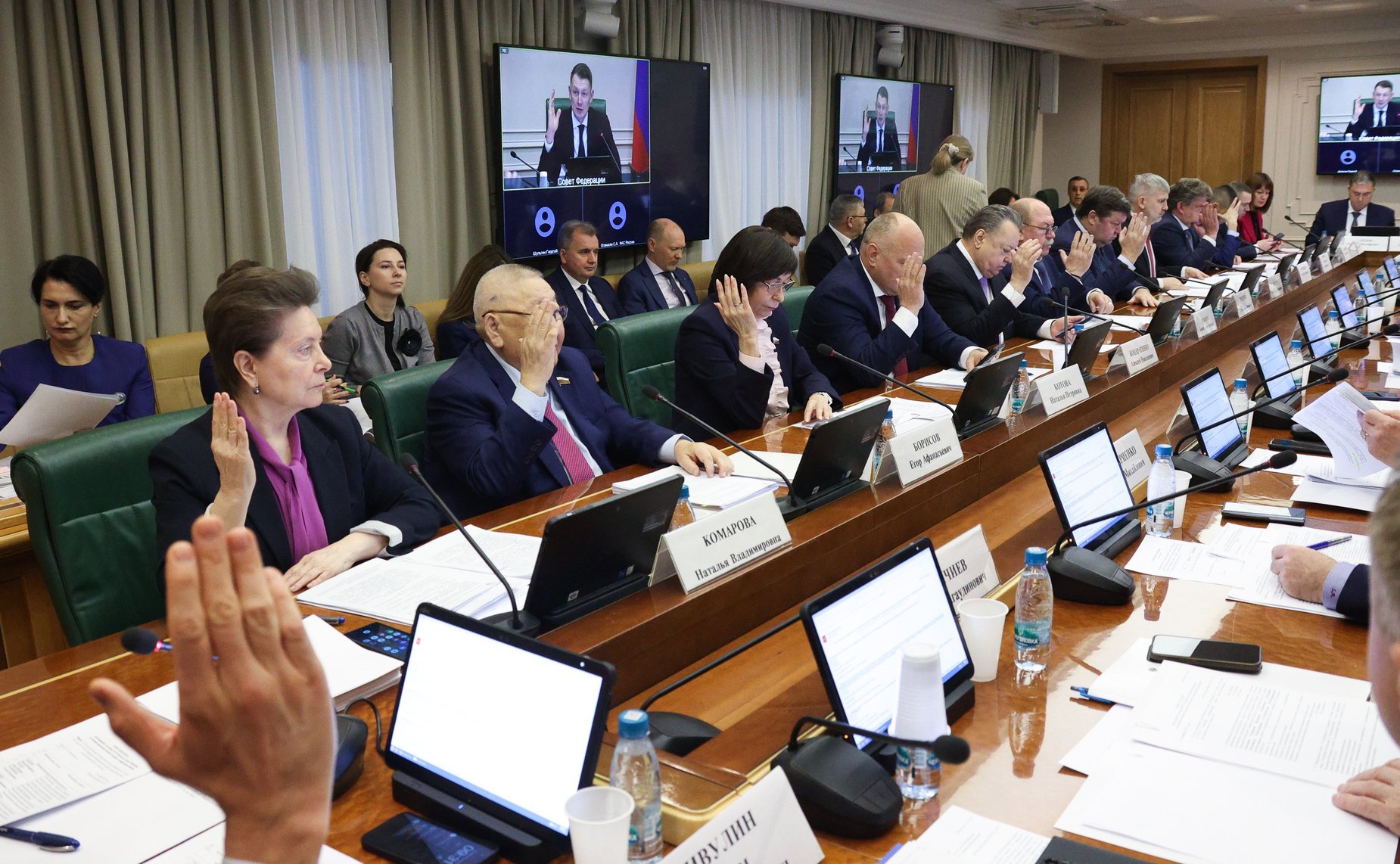 Заседание Комитета Совета Федерации по аграрно-продовольственной политике и природопользованию