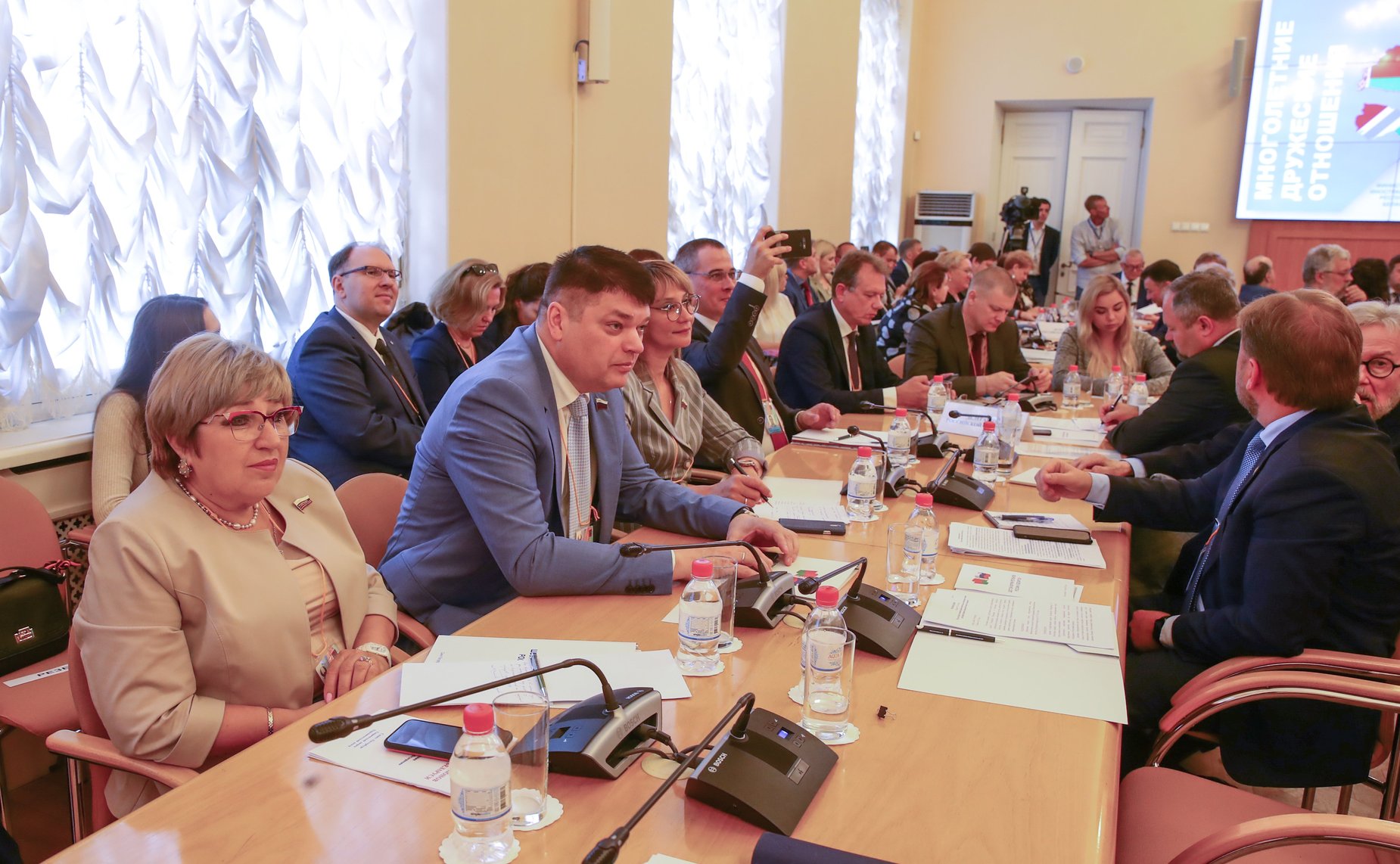 Заседание Секции 3. «Культурно-гуманитарные проекты как связующее звено духовной жизни народов России и Беларуси»