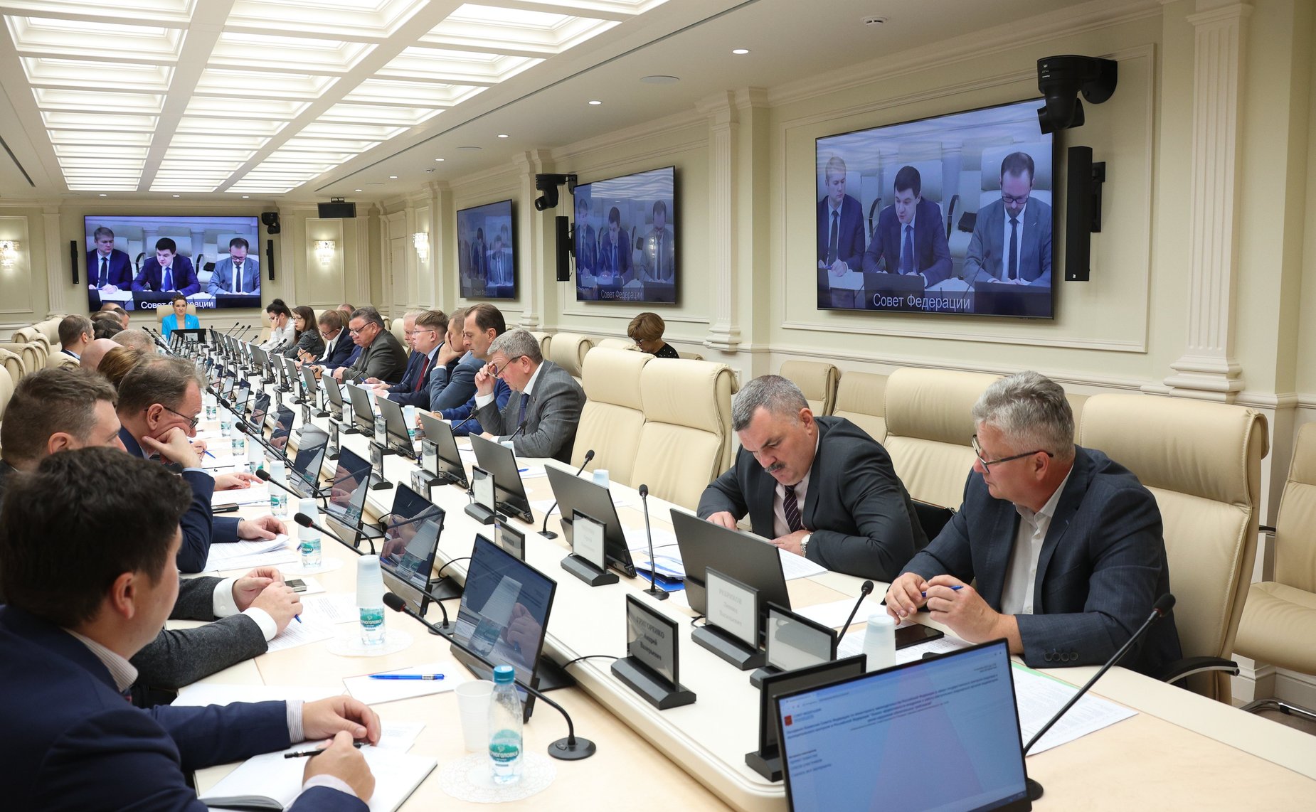 Заседание Комиссии СФ по мониторингу законодательства РФ в сфере государственного контроля (надзора) и муниципального контроля в РФ на тему «Анализ эффективности внедрения в работу контрольных органов индикаторов риска нарушения обязательных требований»