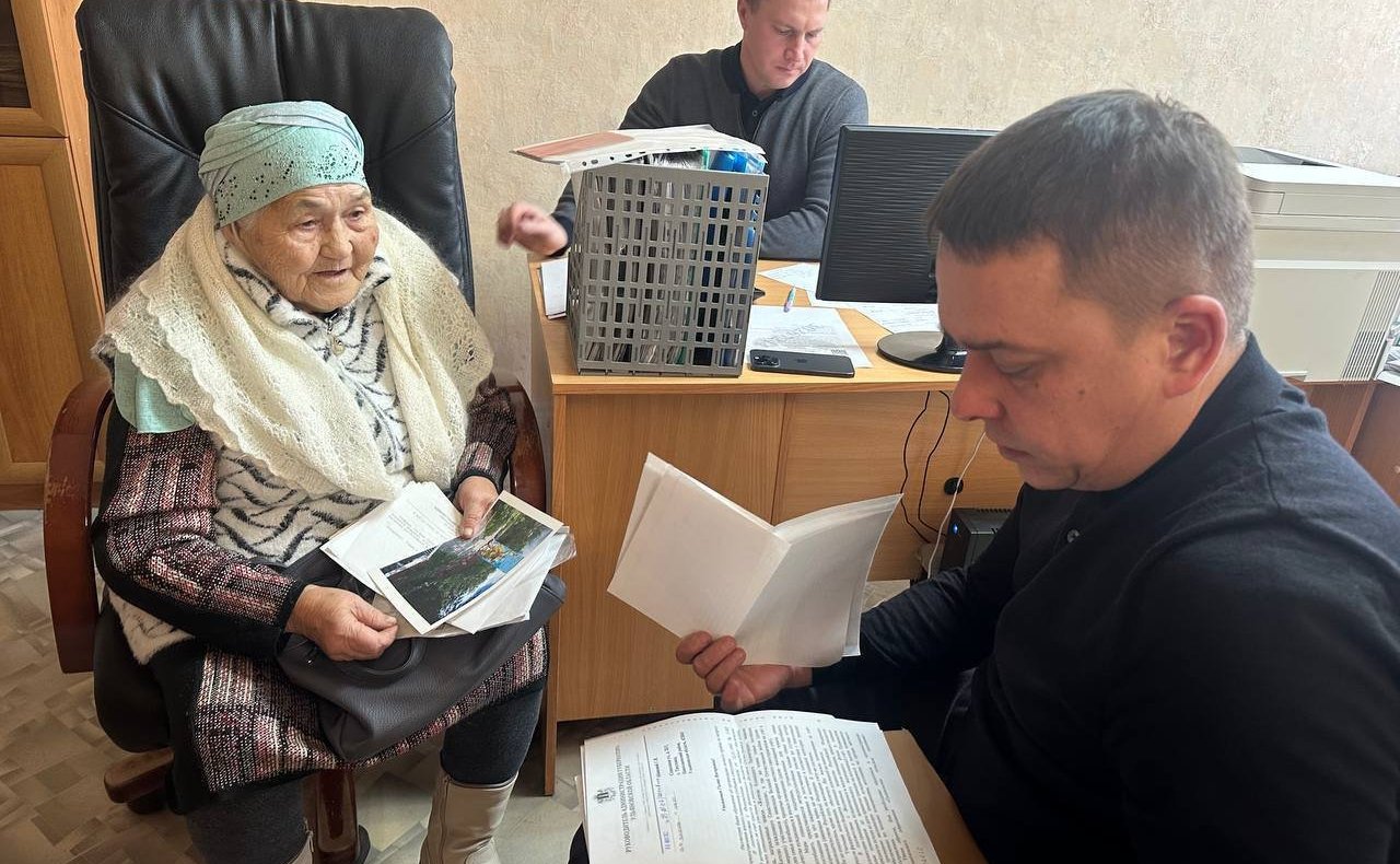 Айрат Гибатдинов в Новоспасском районе прошел прием граждан