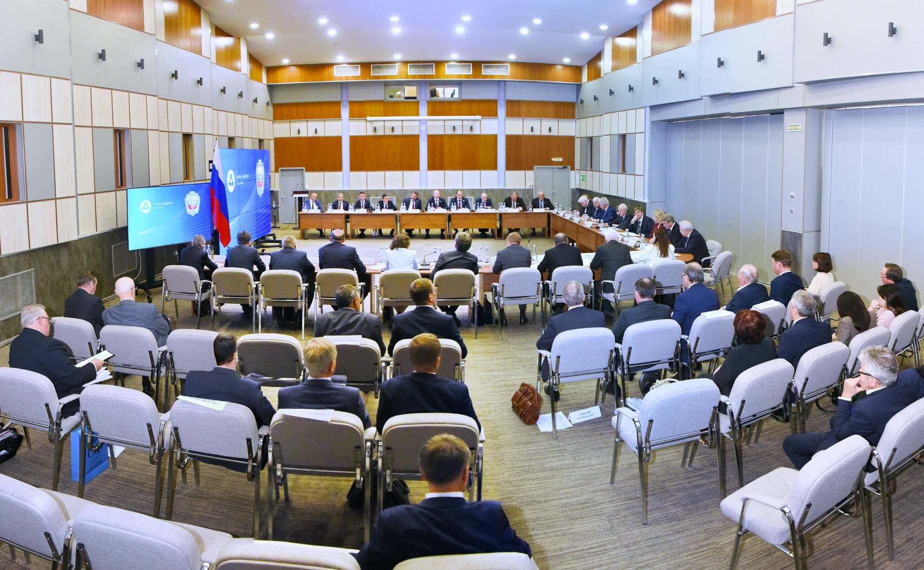 Выездное совещание Комитета СФ по обороне и безопасности «Кадровое обеспечение научных и производственных предприятий ядерного оружейного комплекса»