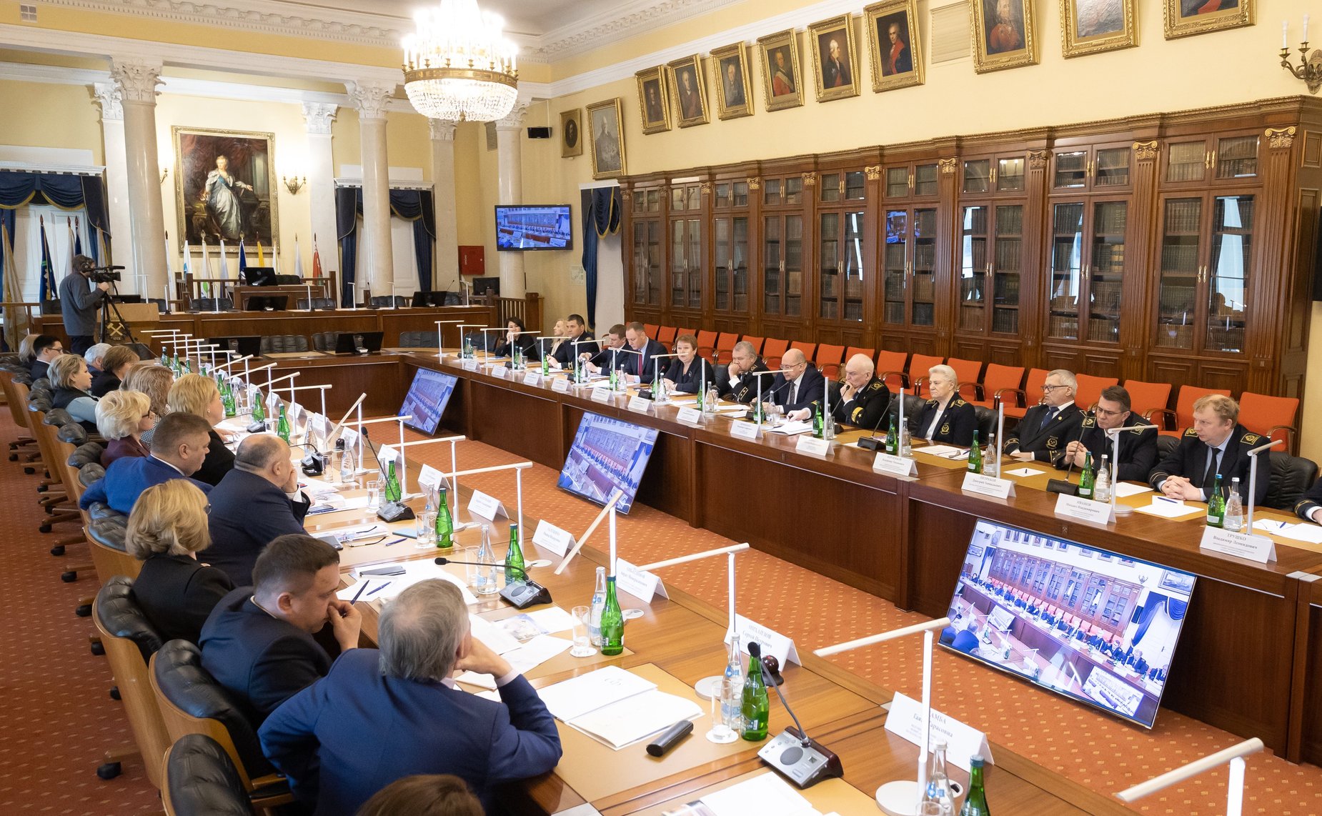 В Санкт-Петербургском Горном университете состоялось выездное заседание Комитета Совета Федерации по науке, образованию и культуре