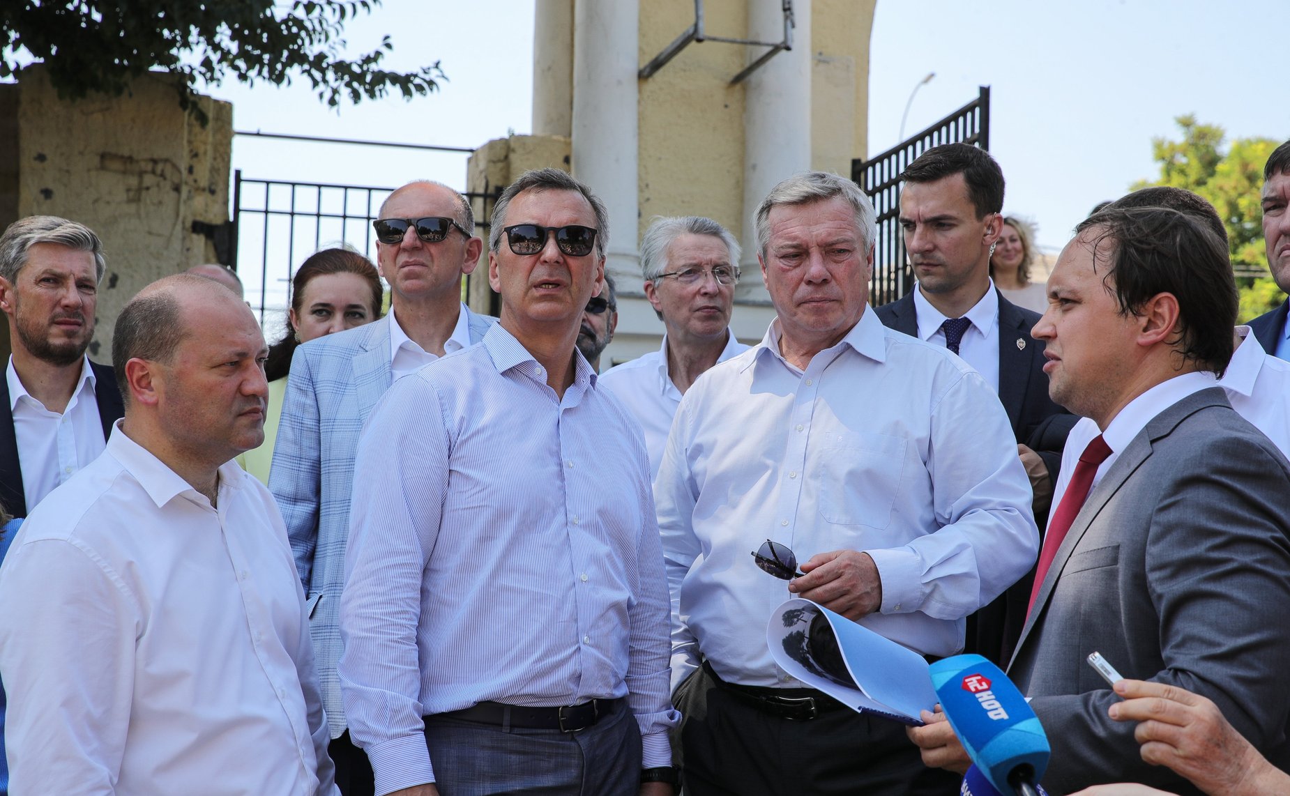 Андрей Яцкин в ходе рабочей поездки в регион ознакомился с ходом работ по реновации городской среды Таганрога