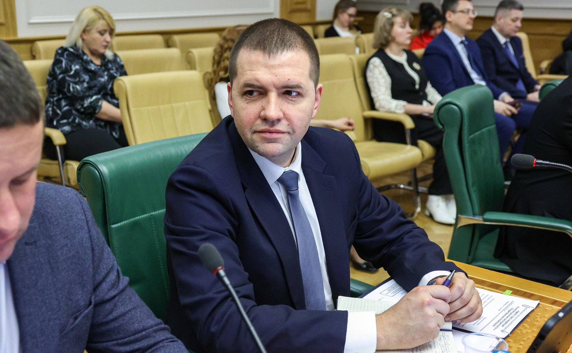 Расширенное заседание Комитета Совета Федерации по конституционному законодательству и государственному строительству «Инициативы Амурской области о дополнительных мерах по противодействию нелегальной миграции и ускорению цифровой трансформации»