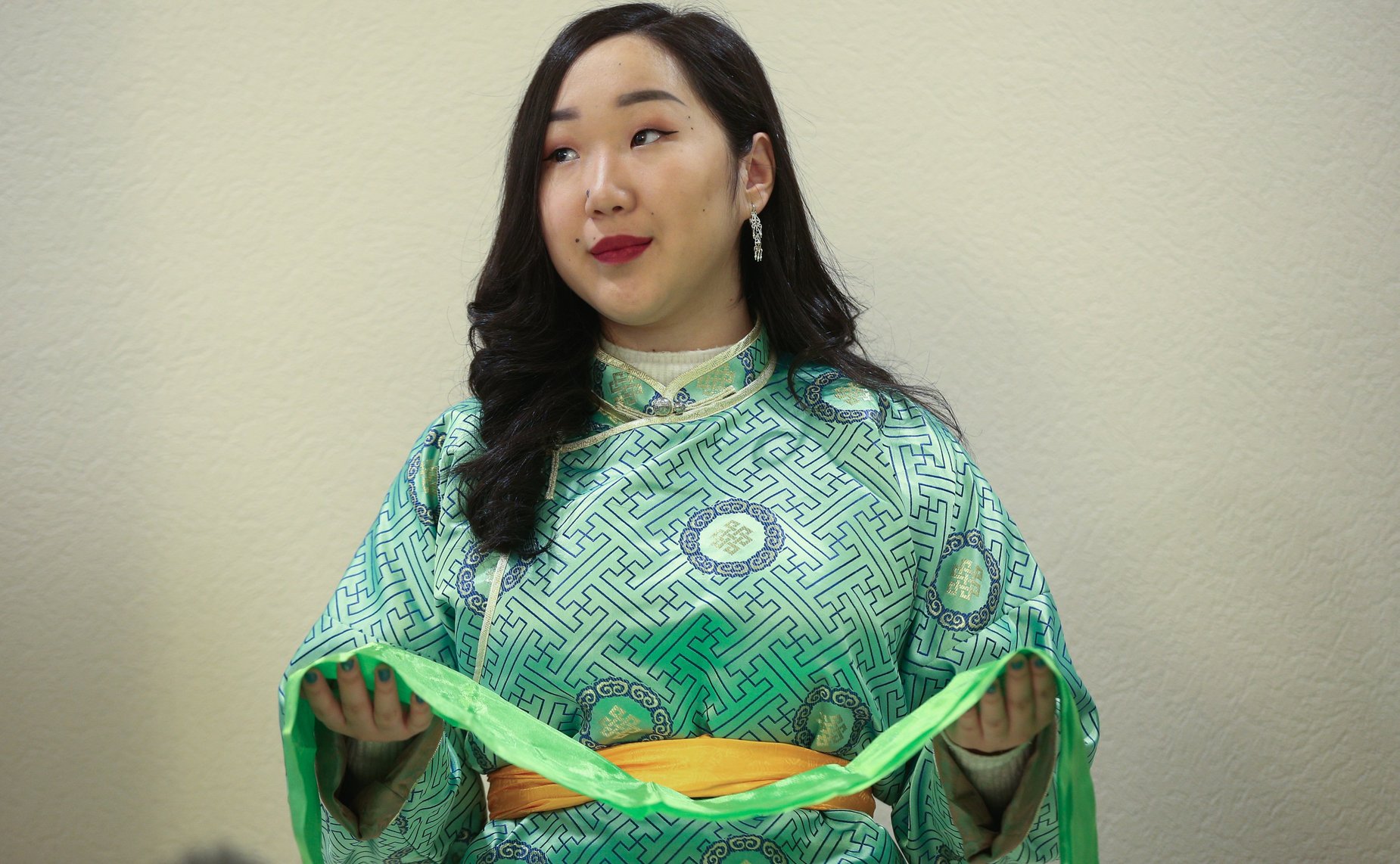 В Совете Федерации состоялось открытие Фотовыставки «Навстречу белому месяцу», приуроченной к празднованию буддийского Нового года по лунному календарю