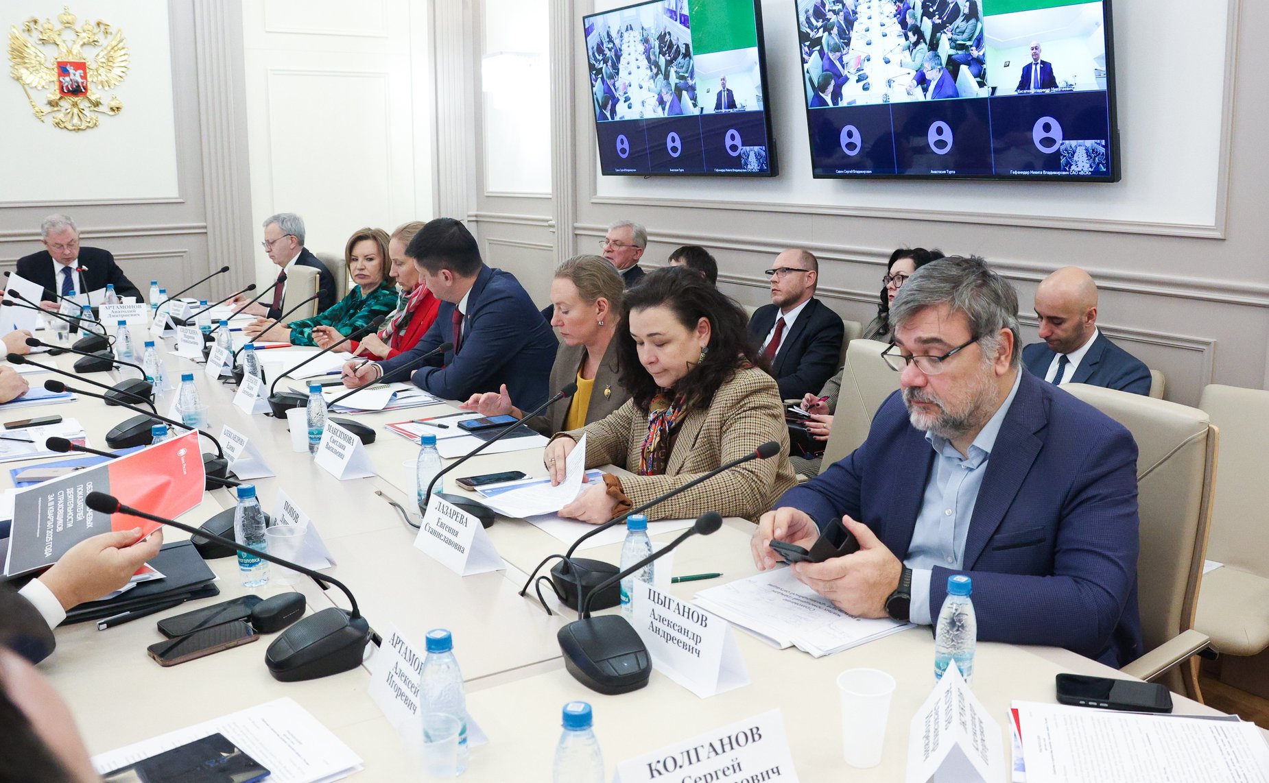 Круглый стол Комитета СФ по бюджету и финансовым рынкам на тему «Проблемы и перспективы развития страхового рынка в России»