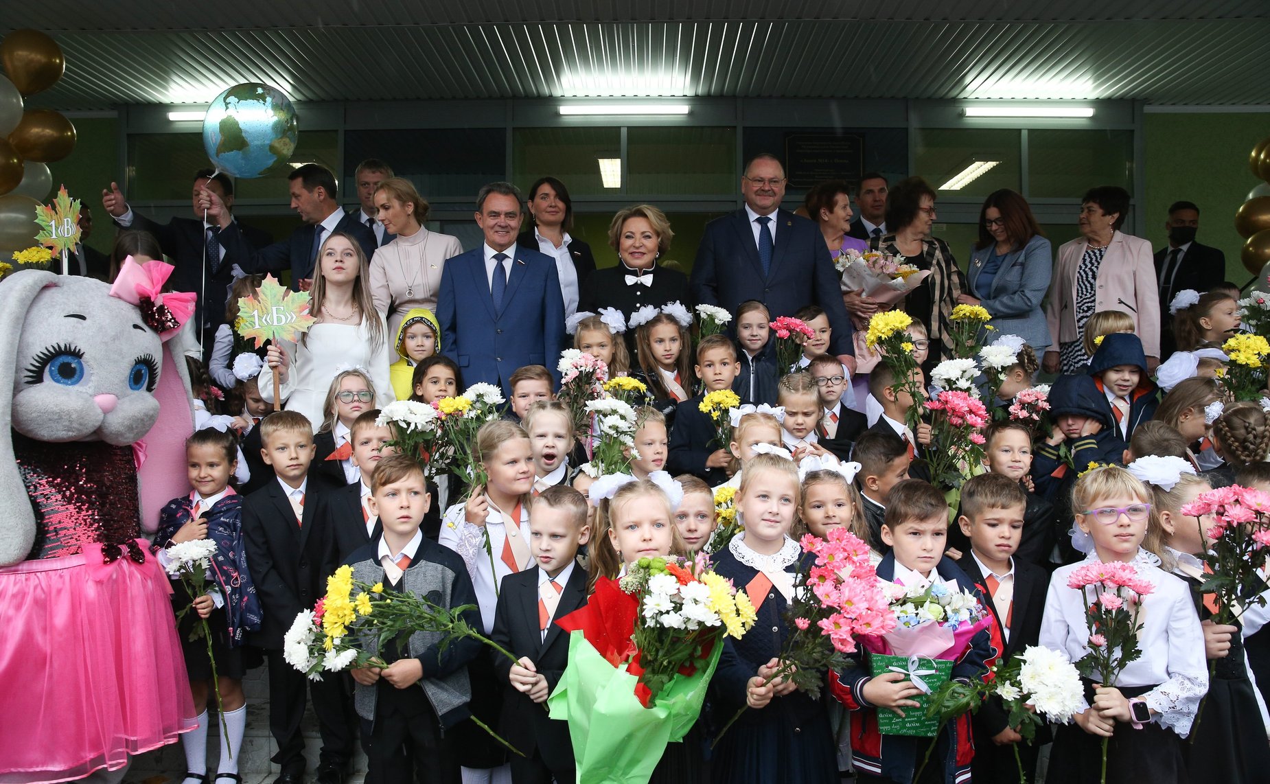 Валентина Матвиенко совместно с Олегом Мельниченко в День знаний посетила лицей номер 14 города Пензы