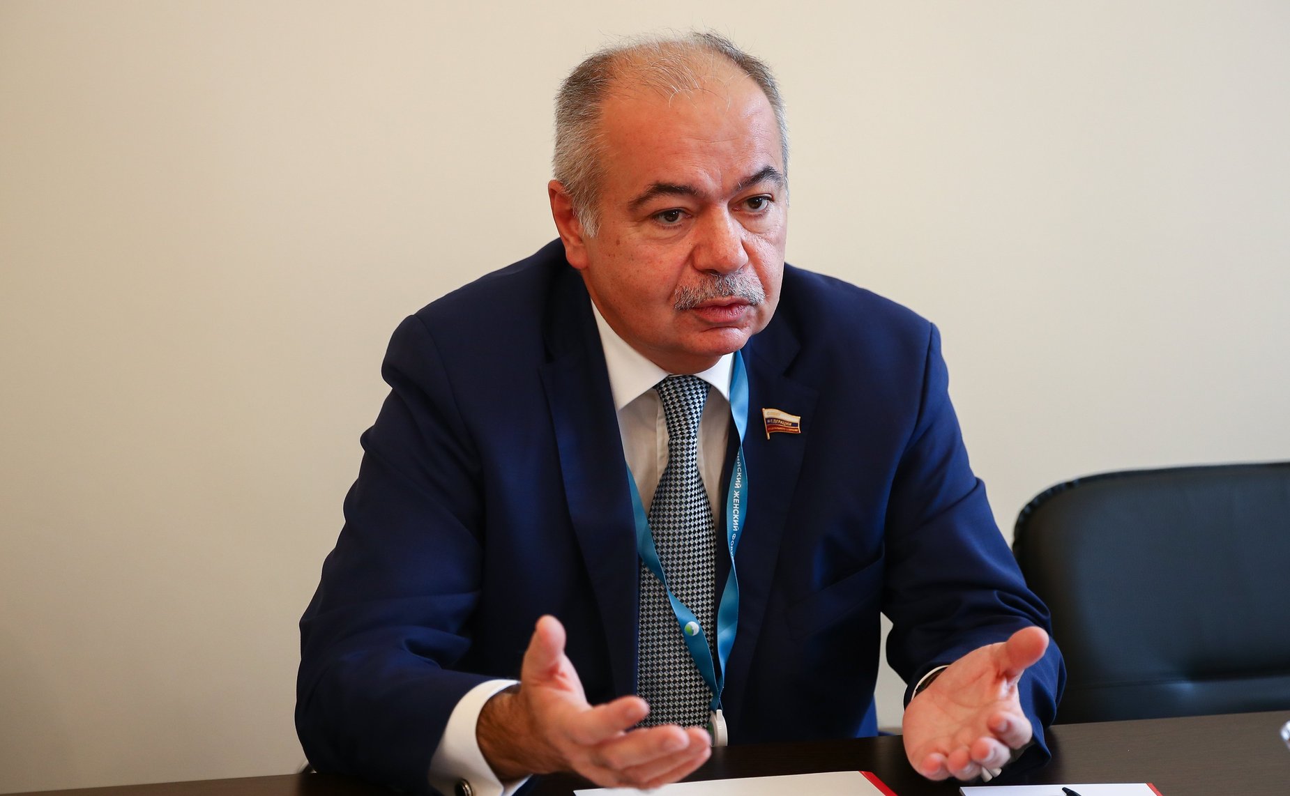 Встреча И. Умаханова с заместителем Председателя Госсобрания Венгрии Мартой Матраи