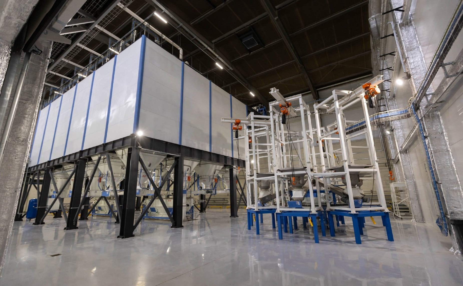 Игорь Зубарев принял участие в церемонии открытия нового завода по производству кормов для ценных пород рыб