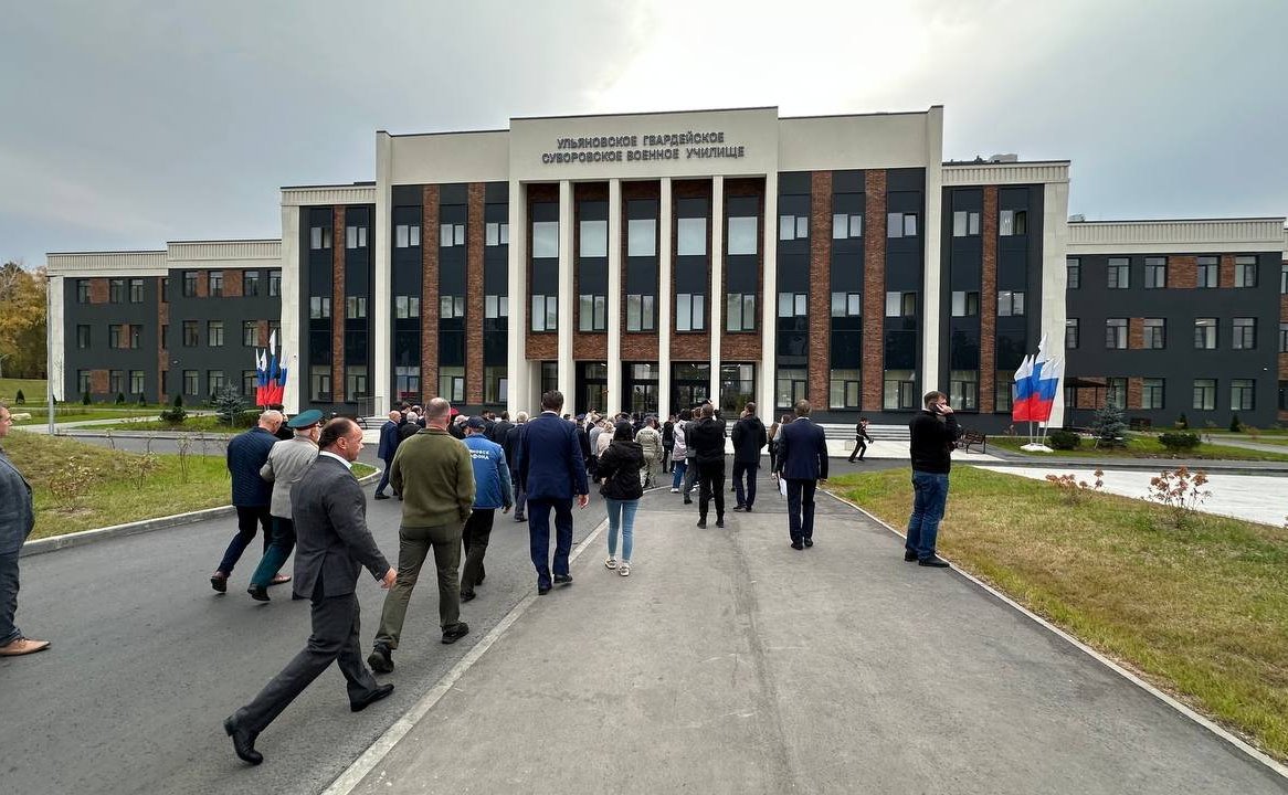 Сергей Рябухин принял участие в церемонии открытия нового комплекса зданий Ульяновского гвардейского суворовского военного училища